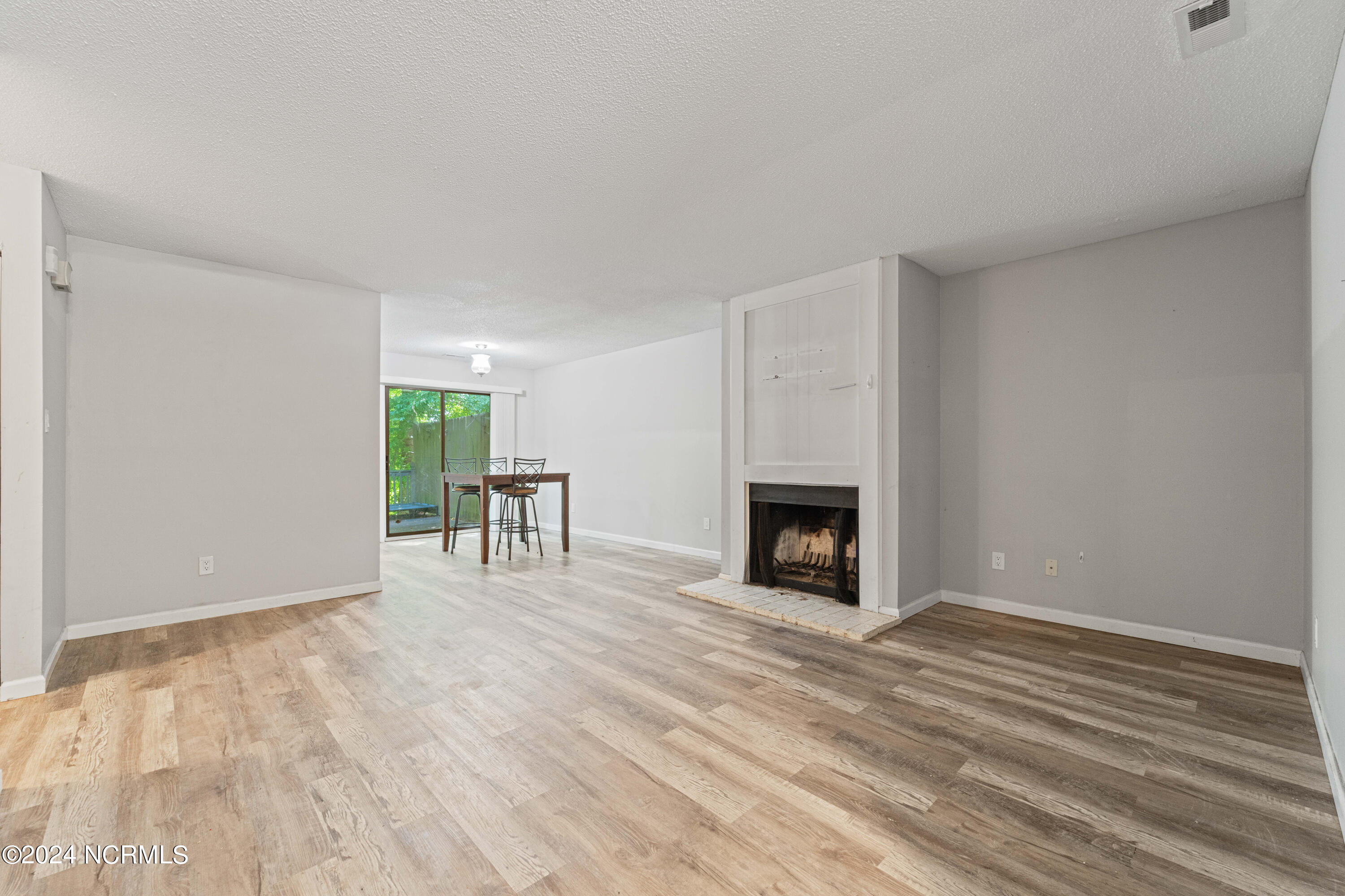 18 S Onsville Place Property Photo 4