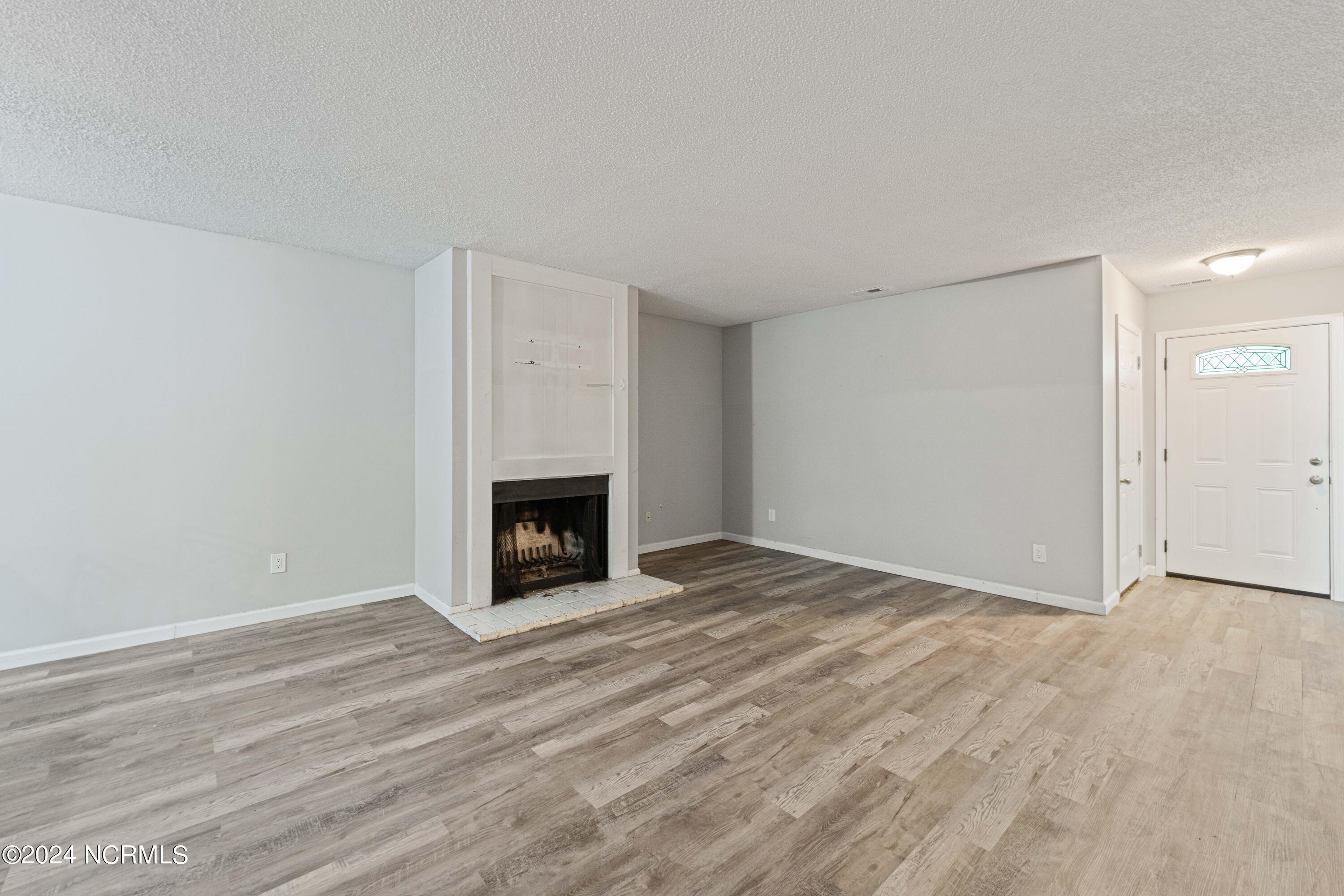 18 S Onsville Place Property Photo 5