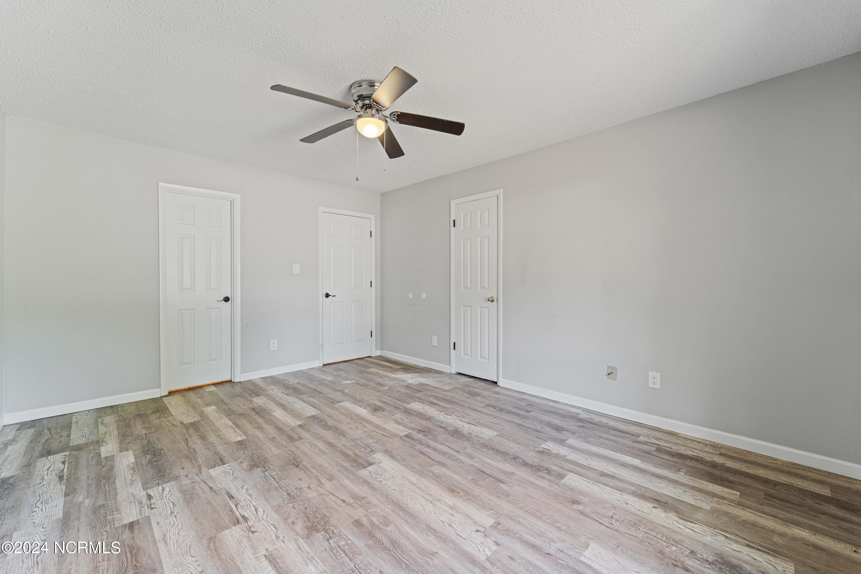 18 S Onsville Place Property Photo 11