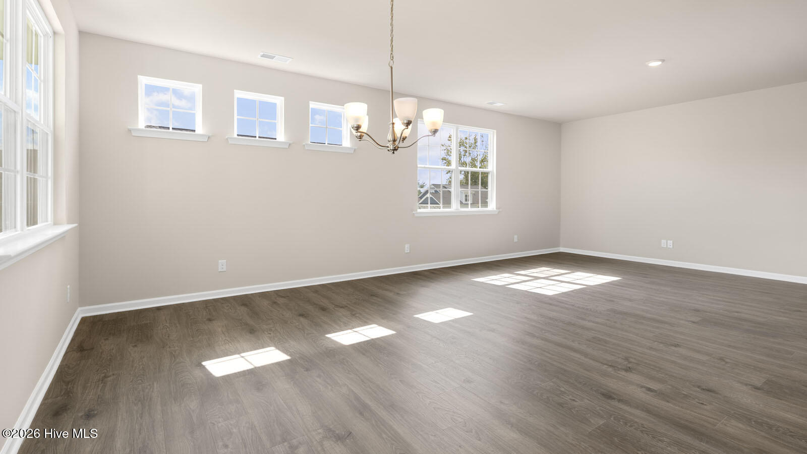 353 Maddox Drive Property Photo 4