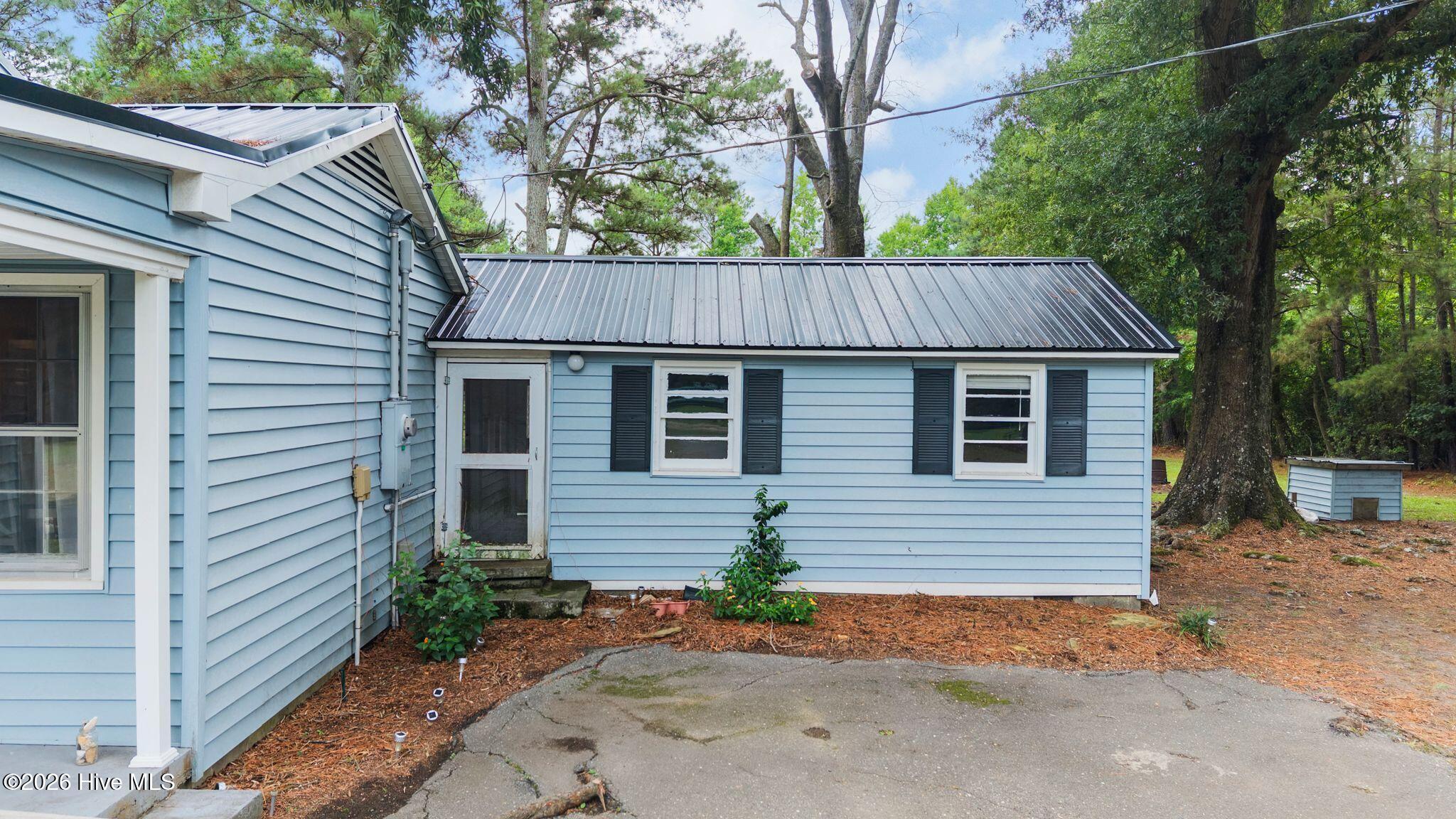 2426 Sarecta Road Property Photo 7