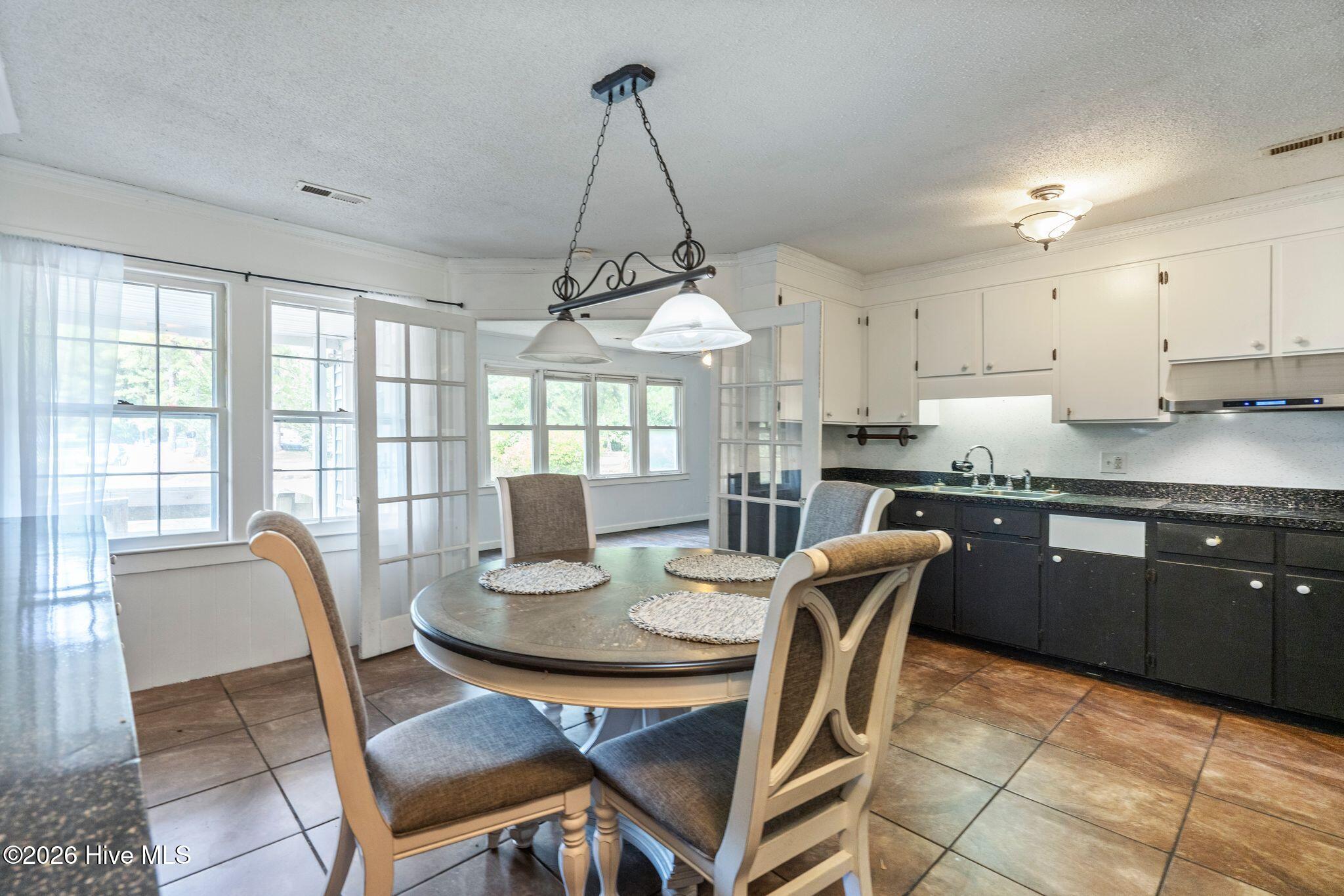 2426 Sarecta Road Property Photo 13