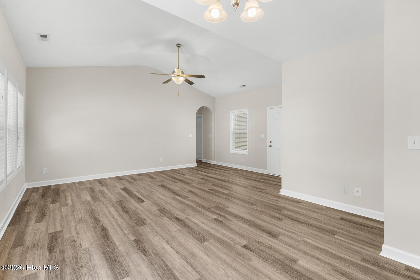 110 S Stone Drive Property Photo 8