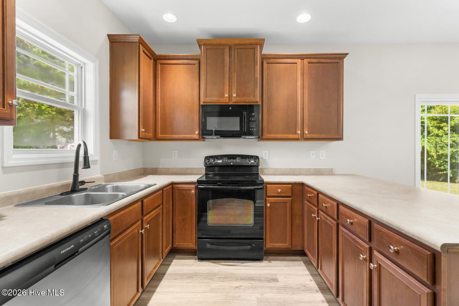 110 S Stone Drive Property Photo 10