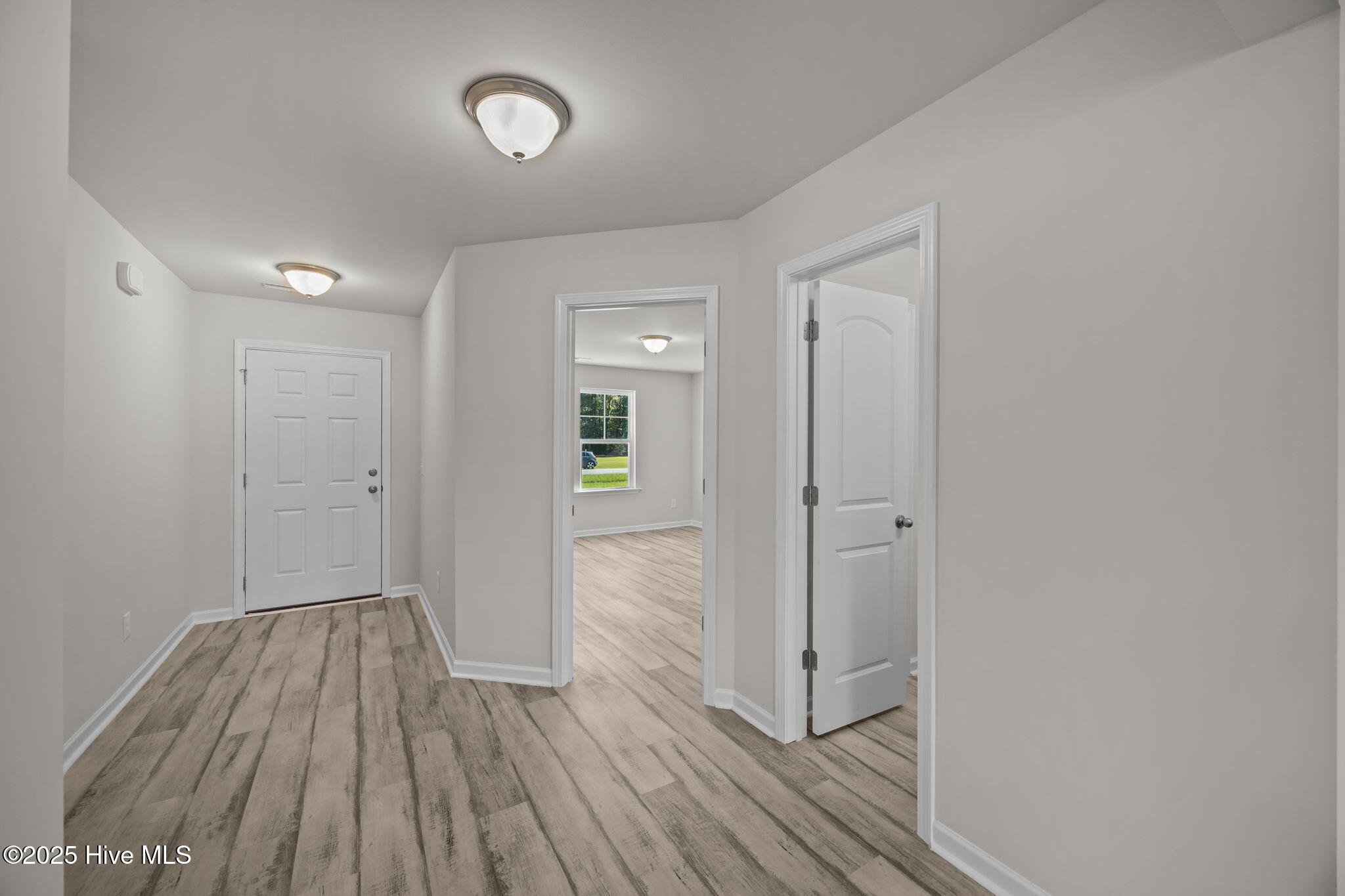 213 Slatestone Road Property Photo 6