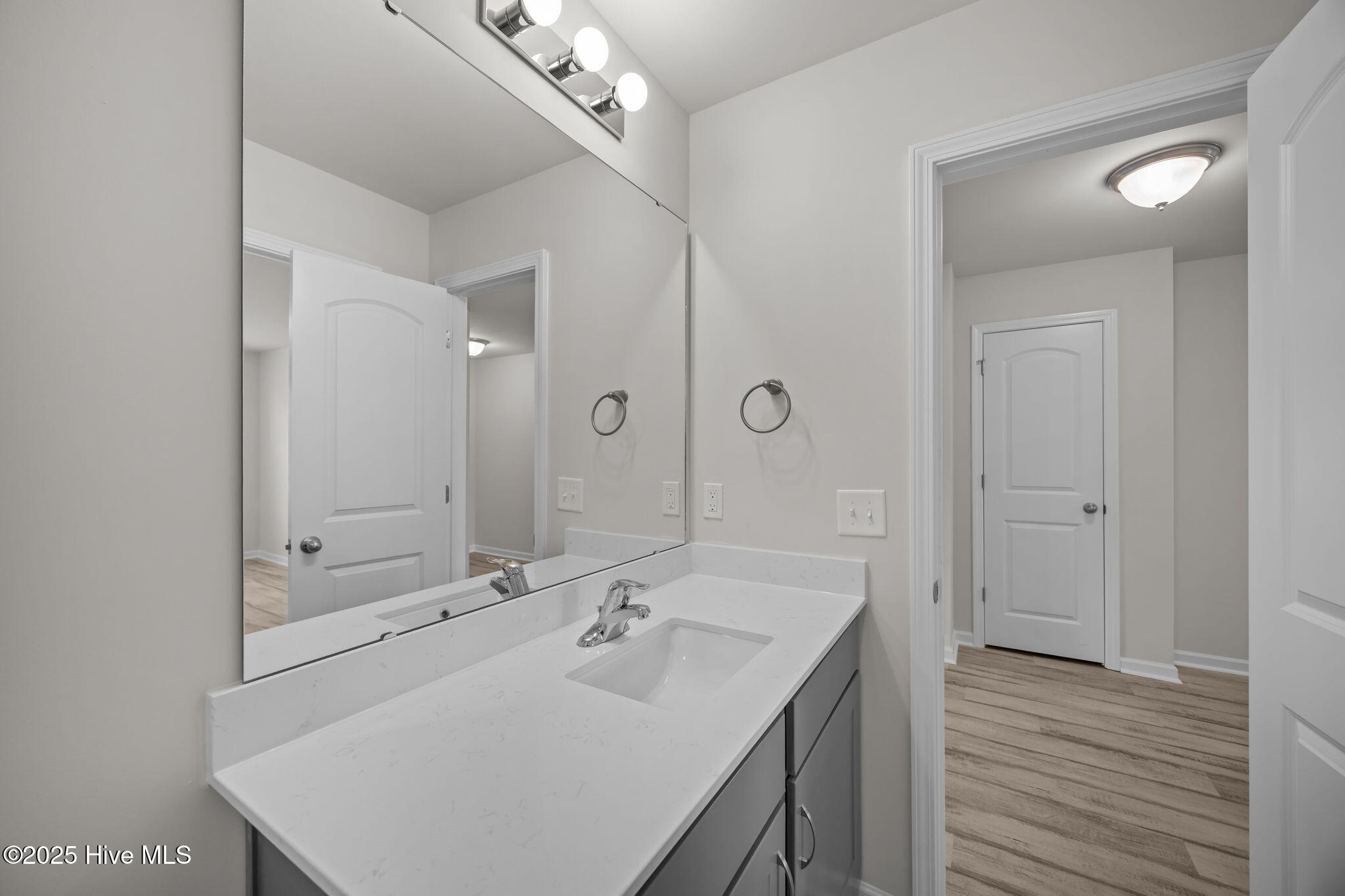 213 Slatestone Road Property Photo 11