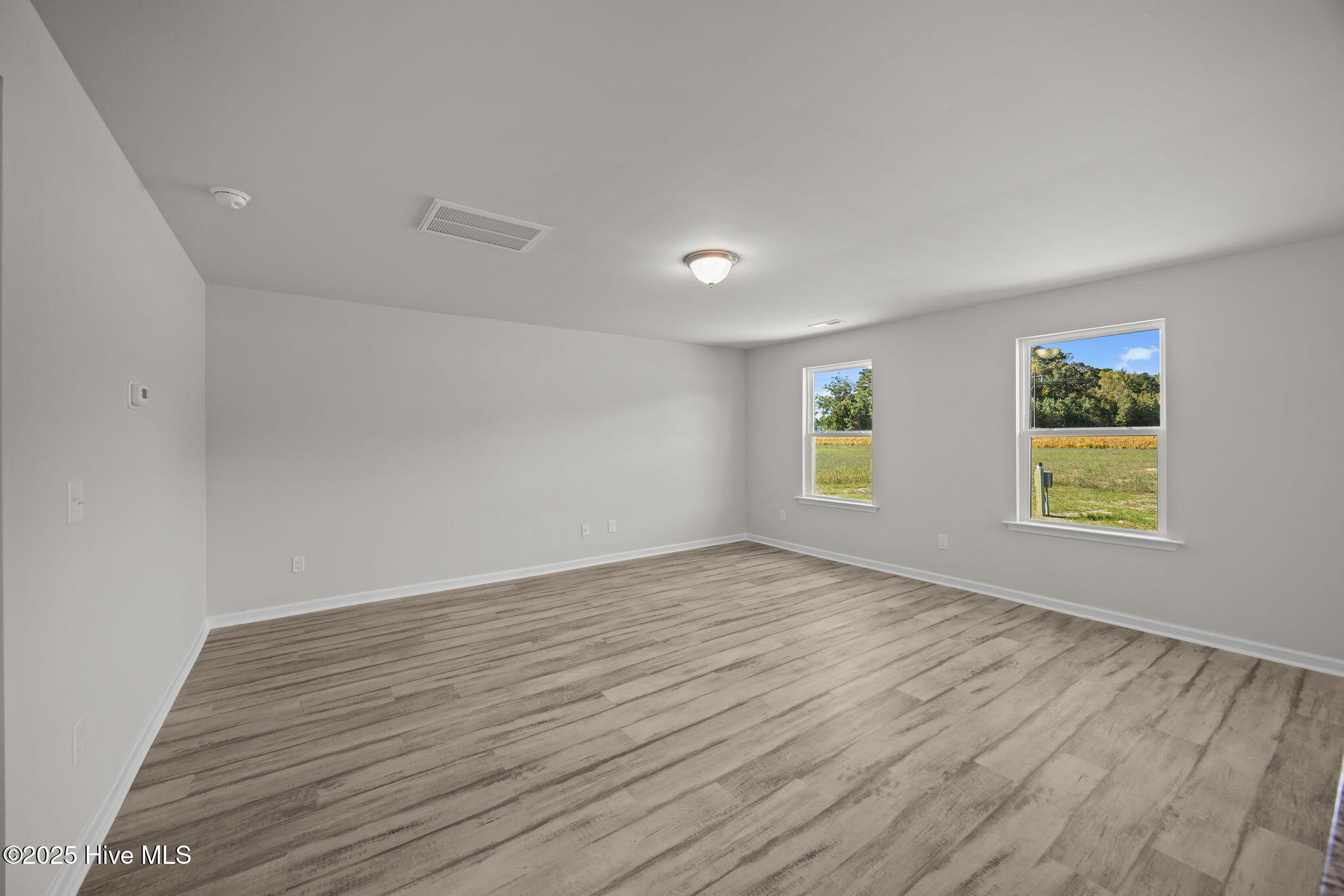 213 Slatestone Road Property Photo 14