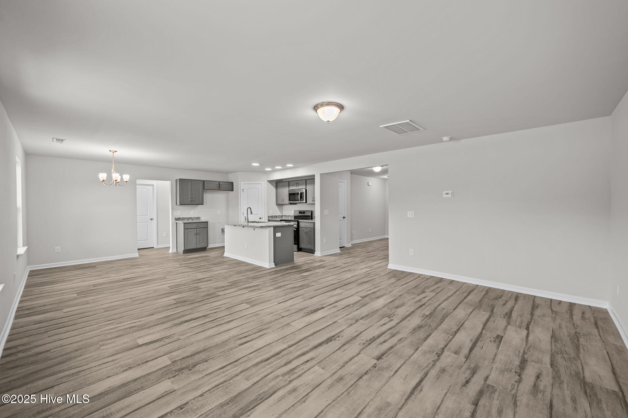 213 Slatestone Road Property Photo 15