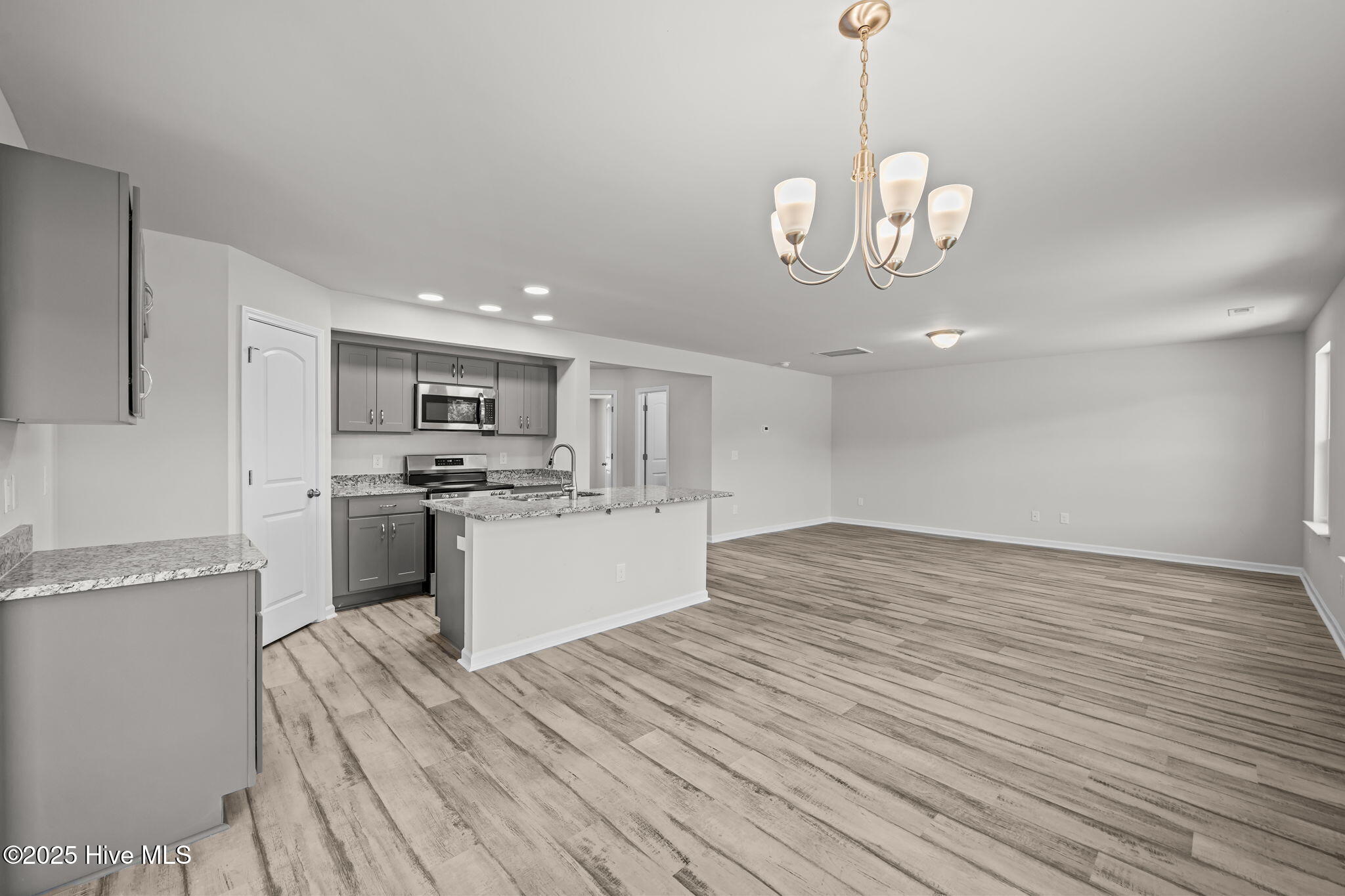 213 Slatestone Road Property Photo 19