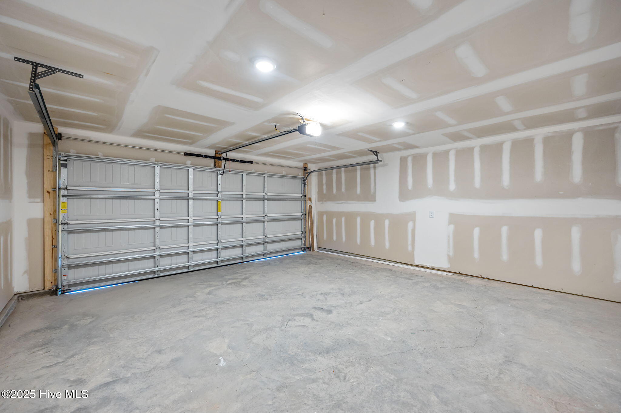 213 Slatestone Road Property Photo 22