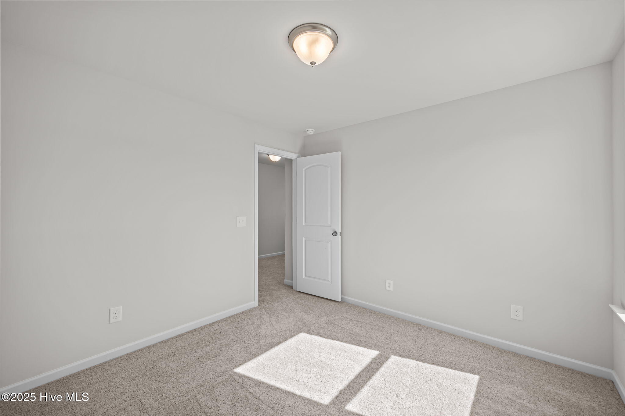 213 Slatestone Road Property Photo 29