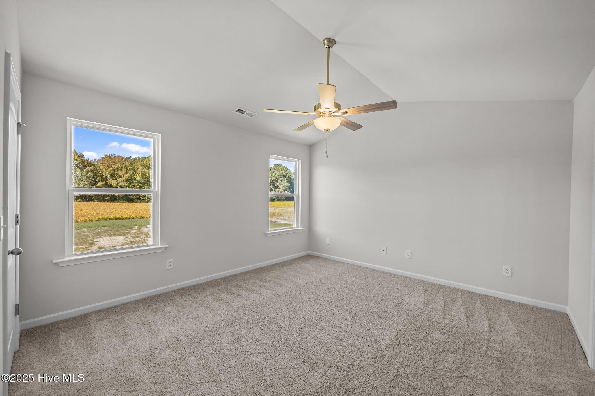 213 Slatestone Road Property Photo 30