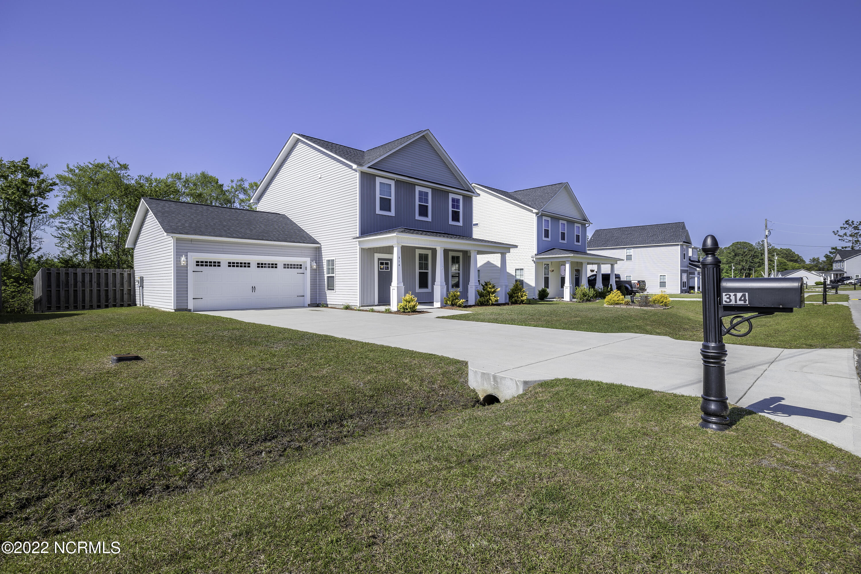 314 Holbrook Lane Property Photo 4
