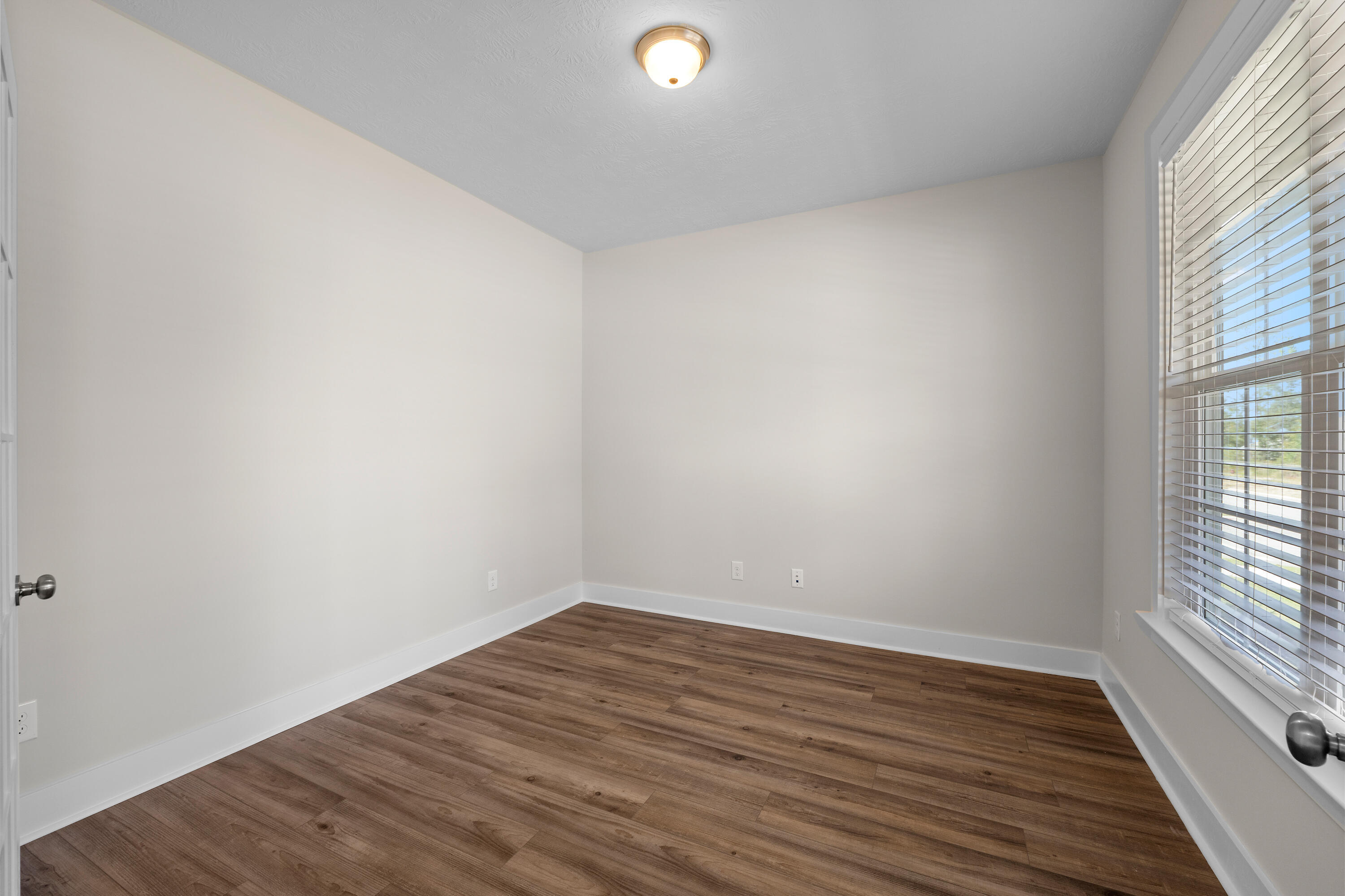 721 Ronaldsay Road Property Photo 8