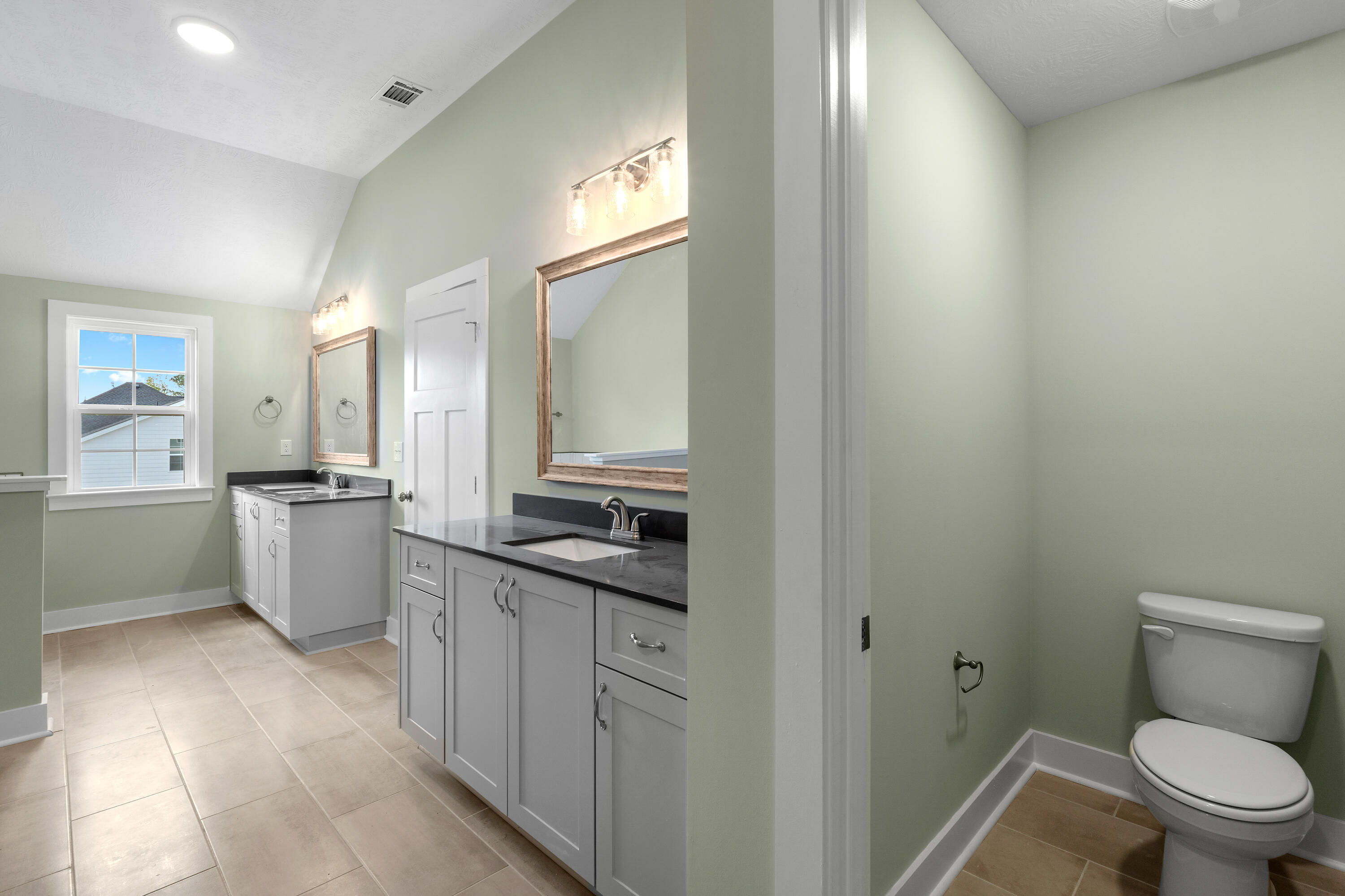 721 Ronaldsay Road Property Photo 28