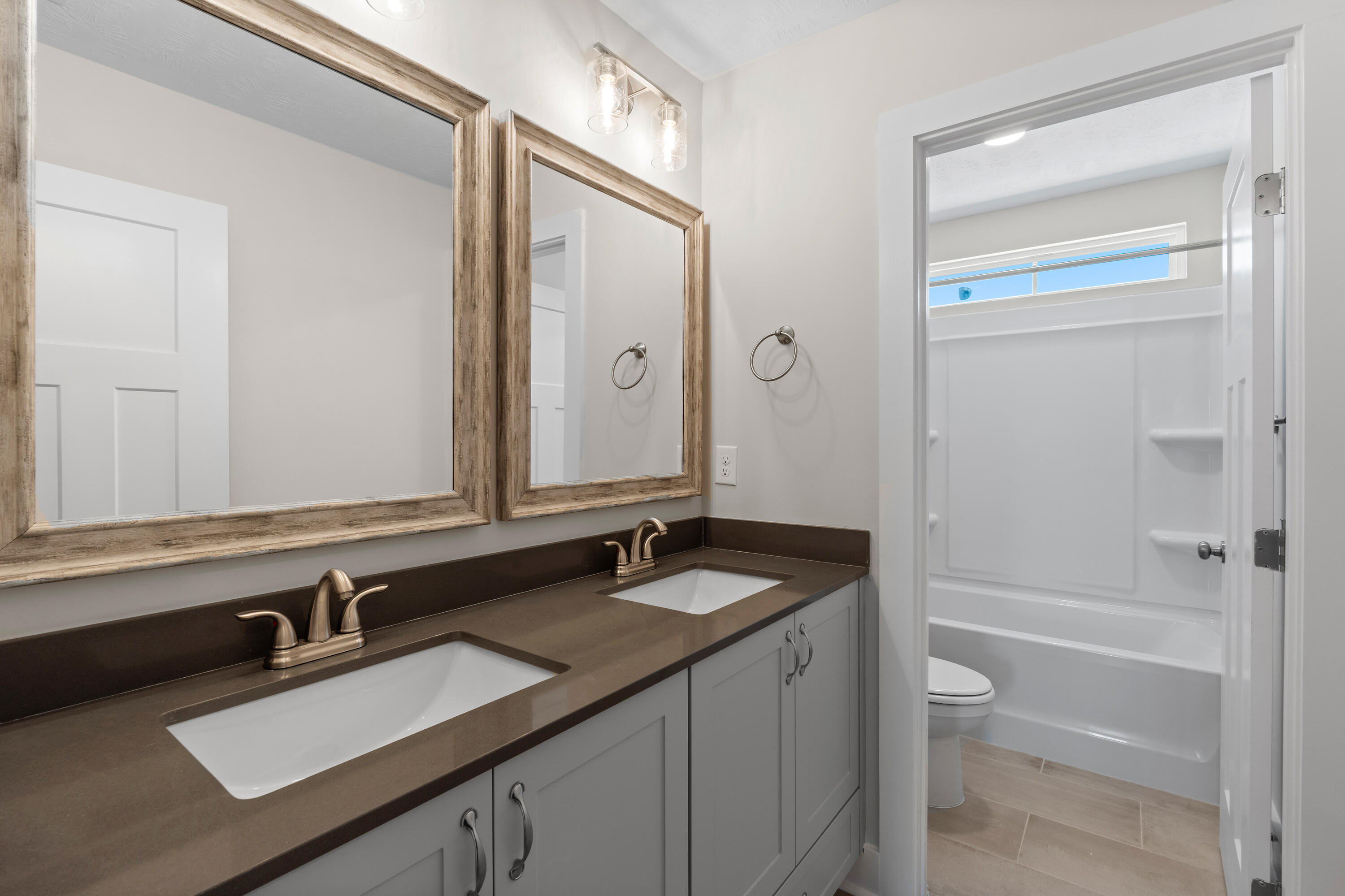 721 Ronaldsay Road Property Photo 32