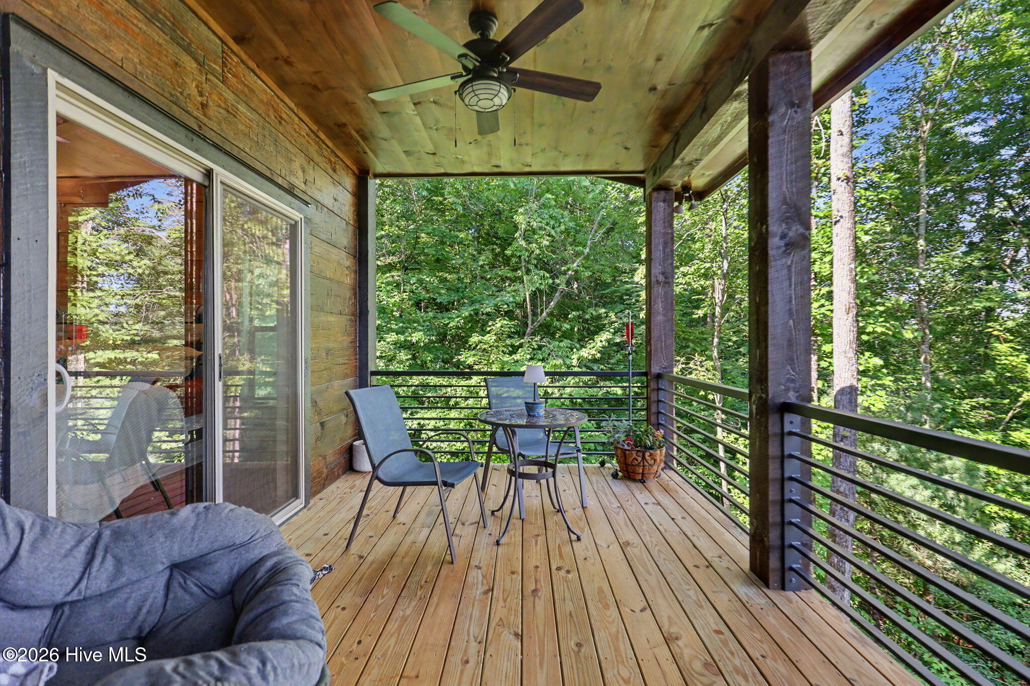 240 Pink Pig Lane Property Photo 9