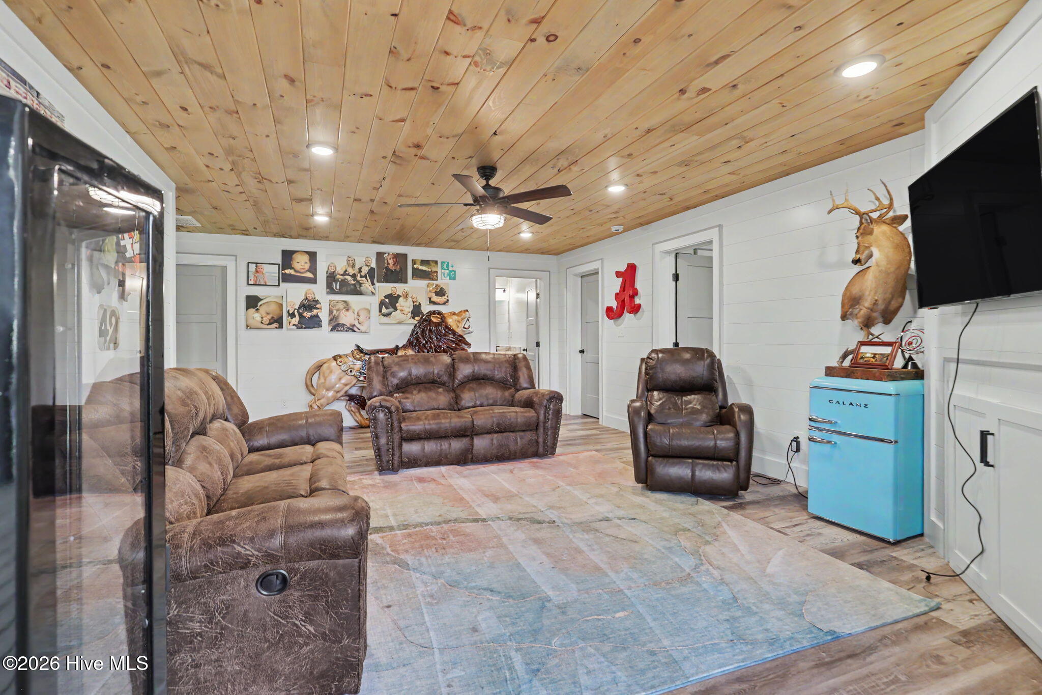 240 Pink Pig Lane Property Photo 40