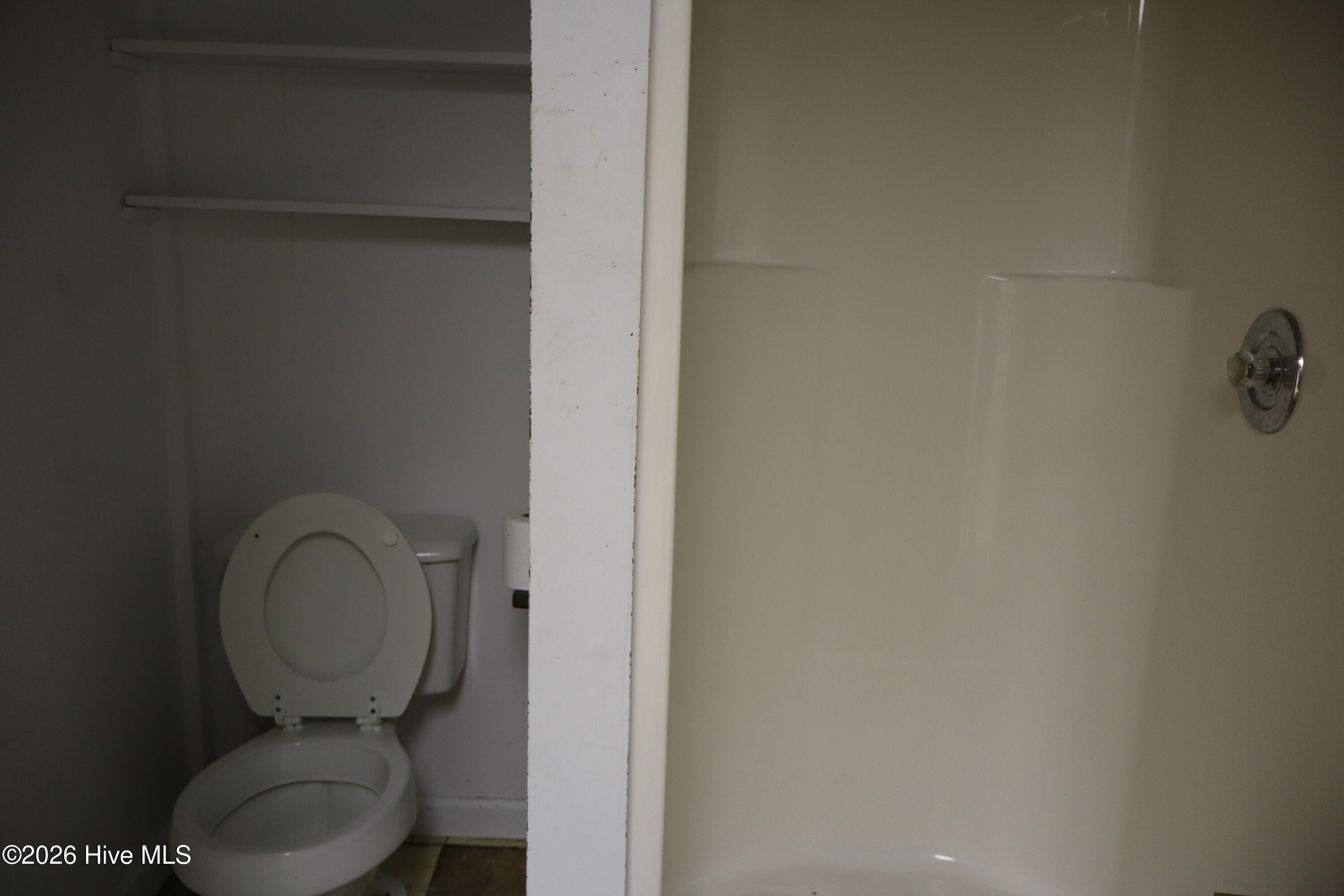 2306 Ocean Drive Property Photo 8