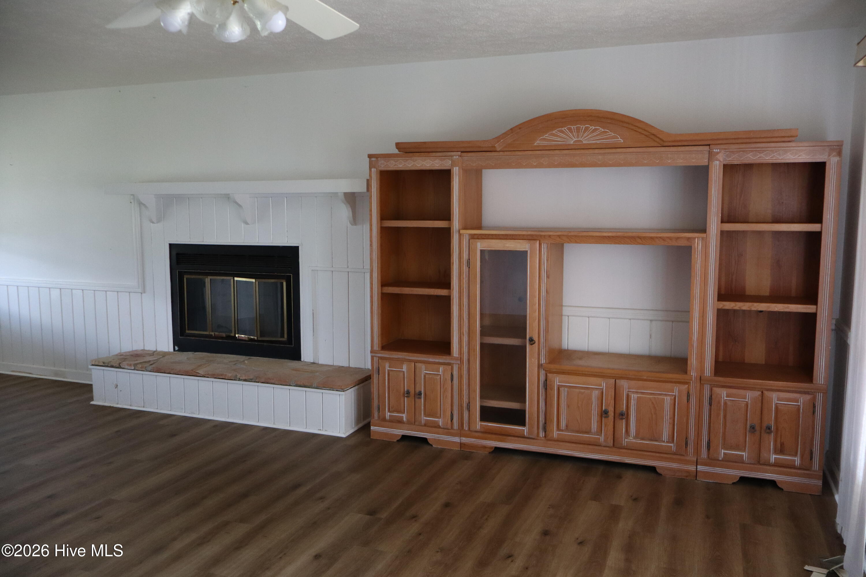 2306 Ocean Drive Property Photo 9