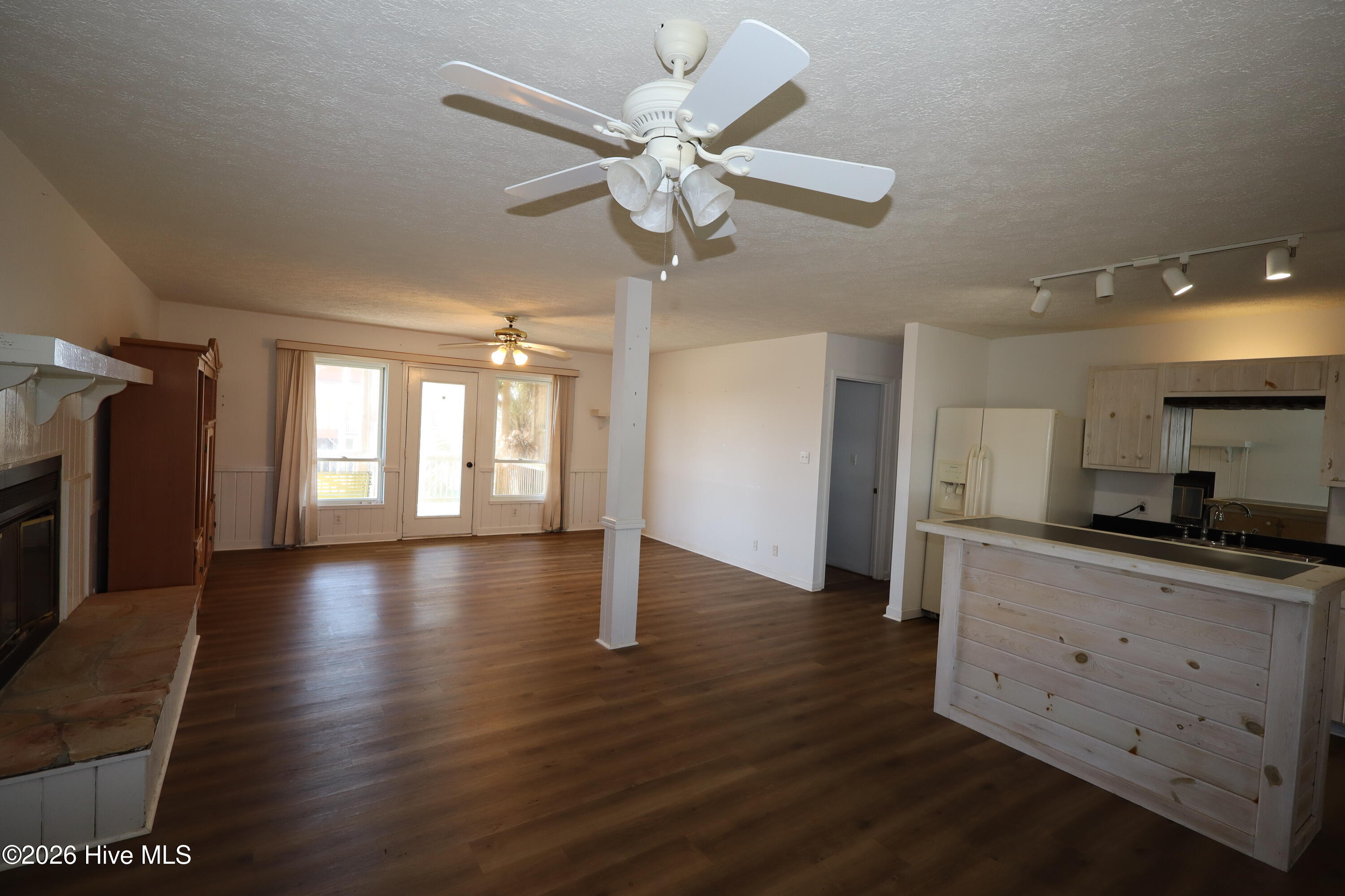 2306 Ocean Drive Property Photo 20