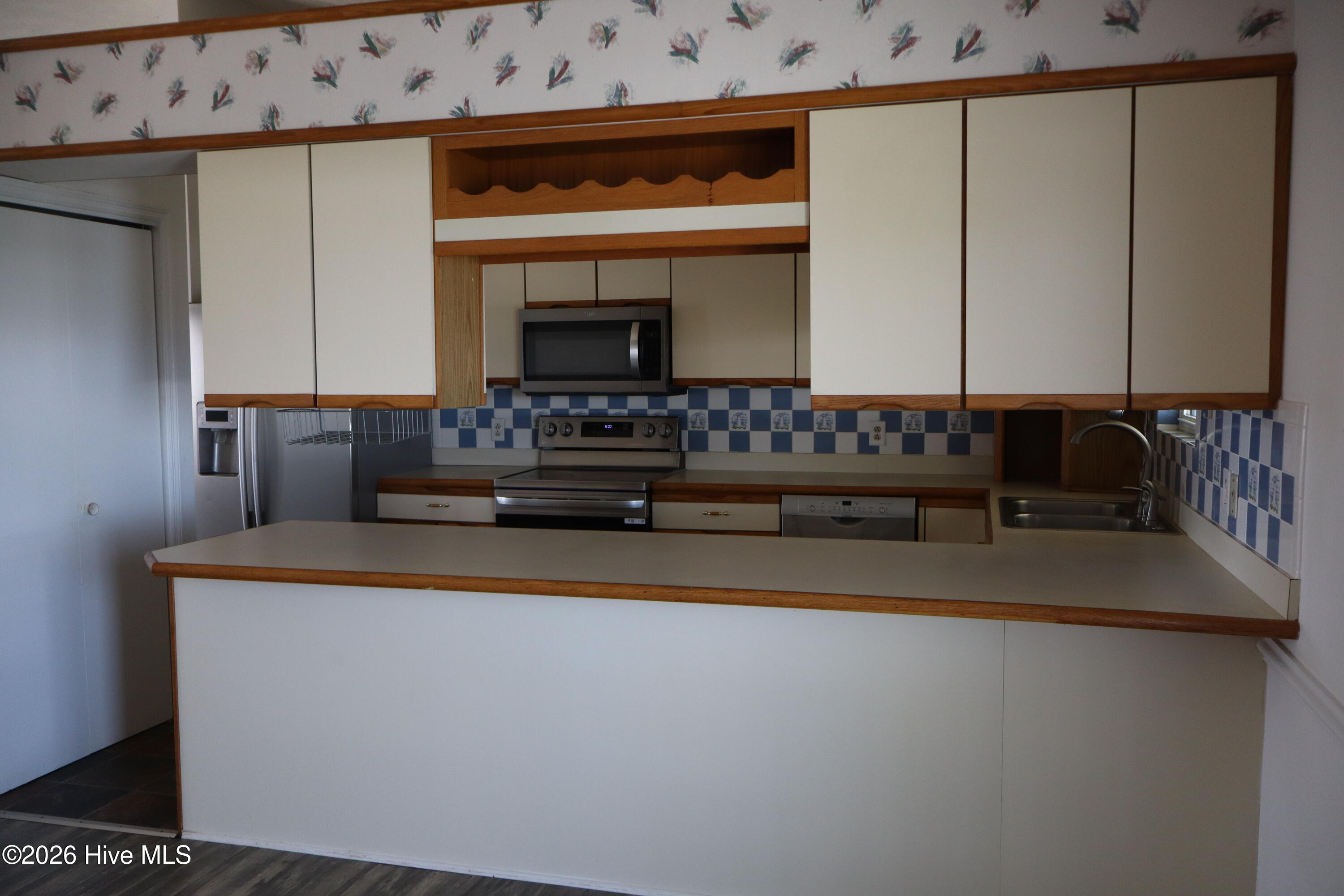 2306 Ocean Drive Property Photo 21