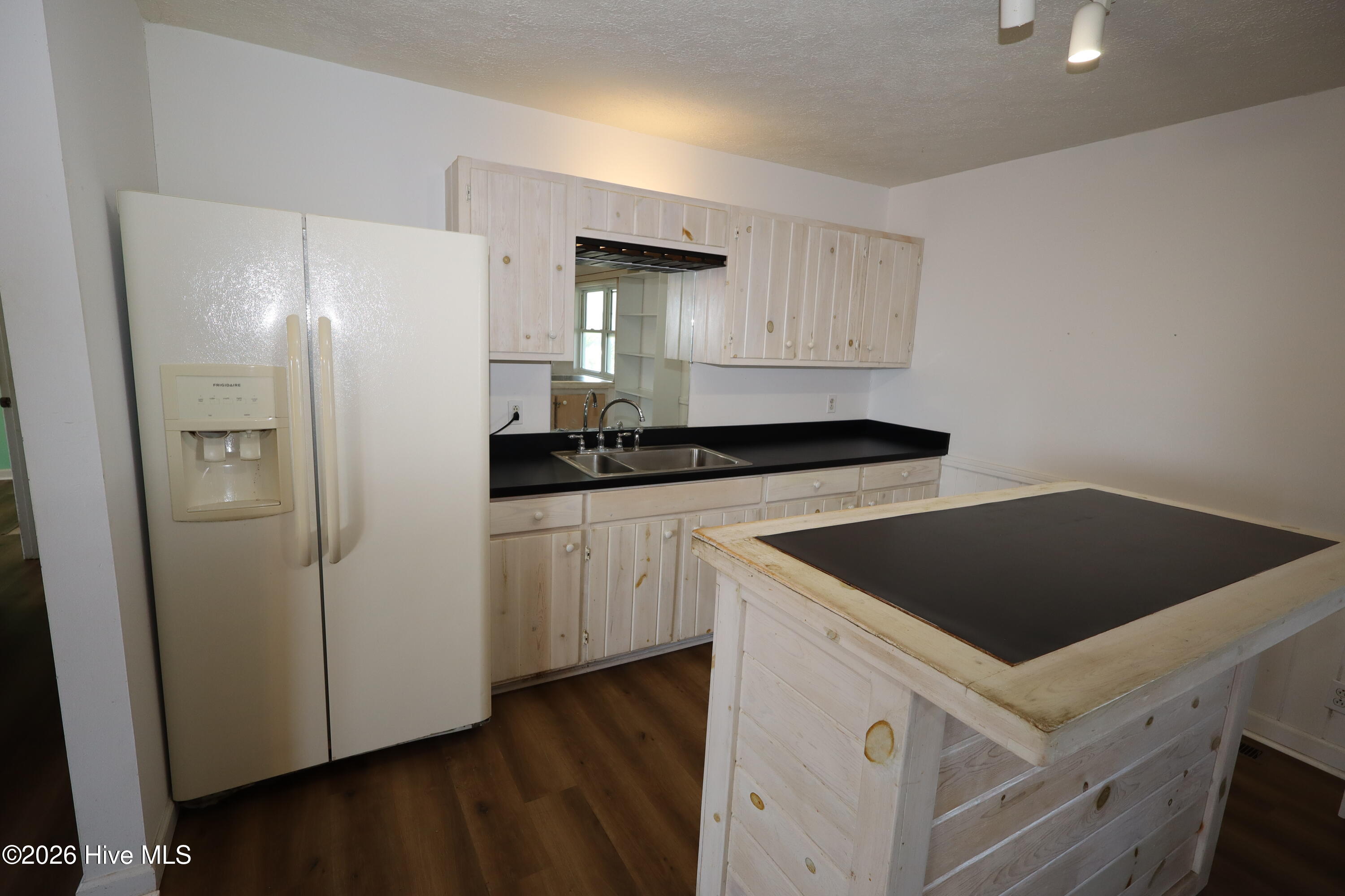 2306 Ocean Drive Property Photo 22