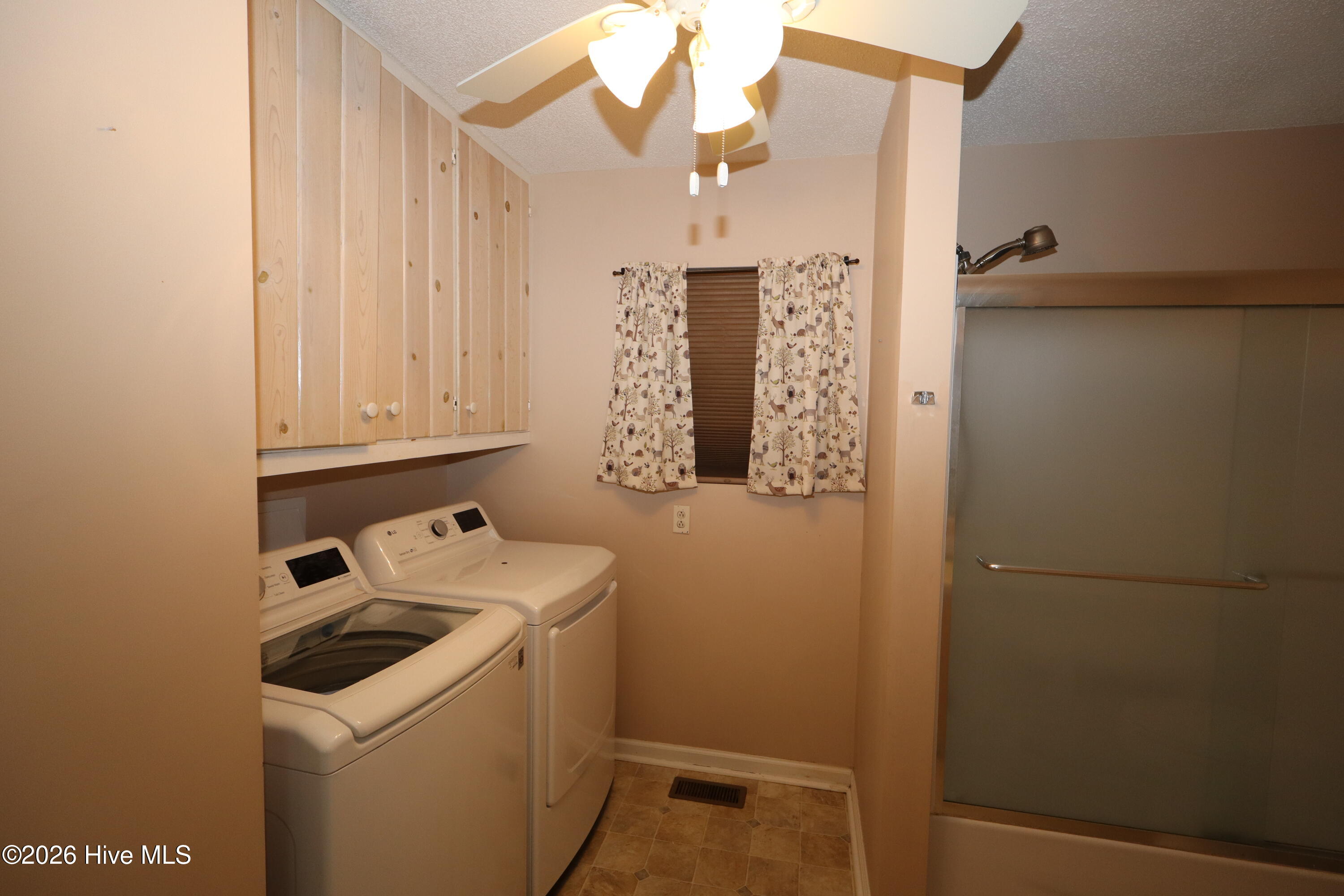 2306 Ocean Drive Property Photo 25