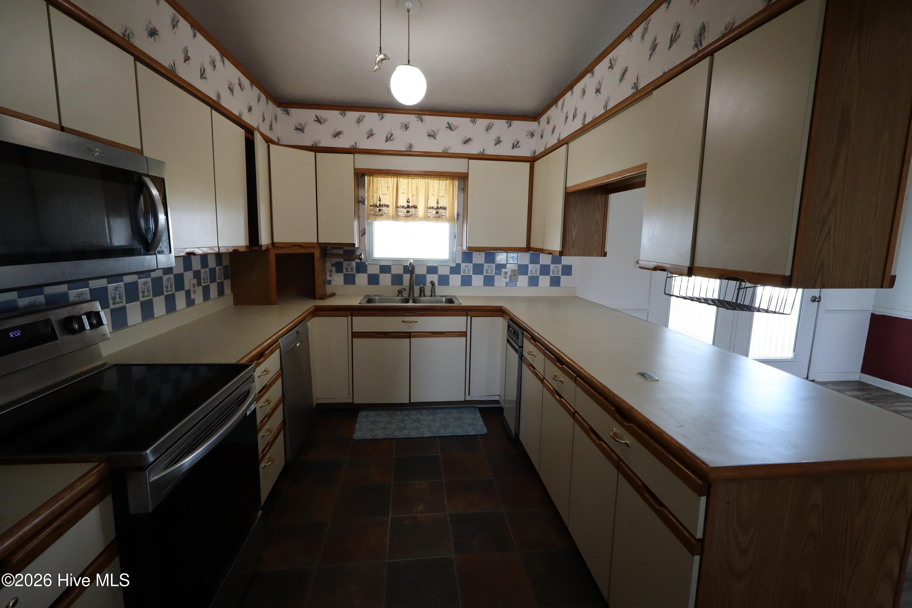 2306 Ocean Drive Property Photo 48