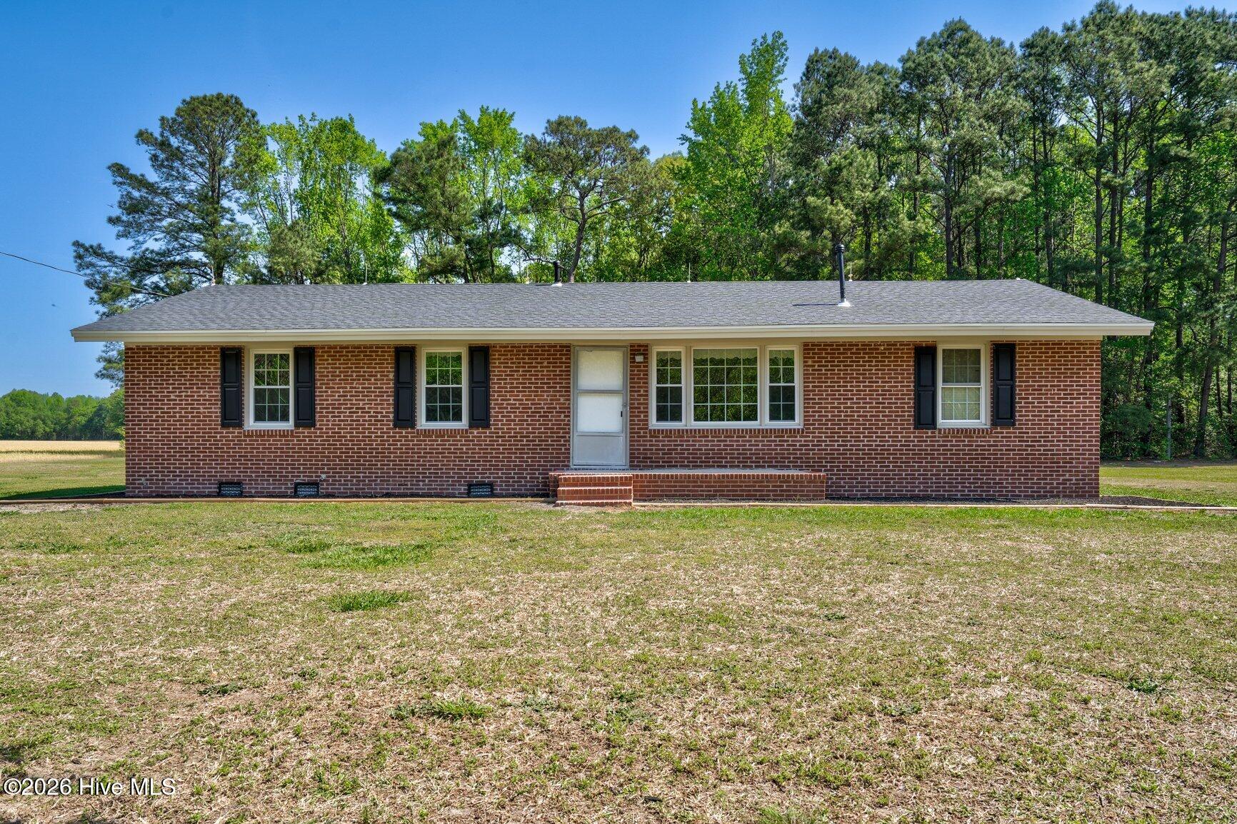 526 Maccripine Road Property Photo 3