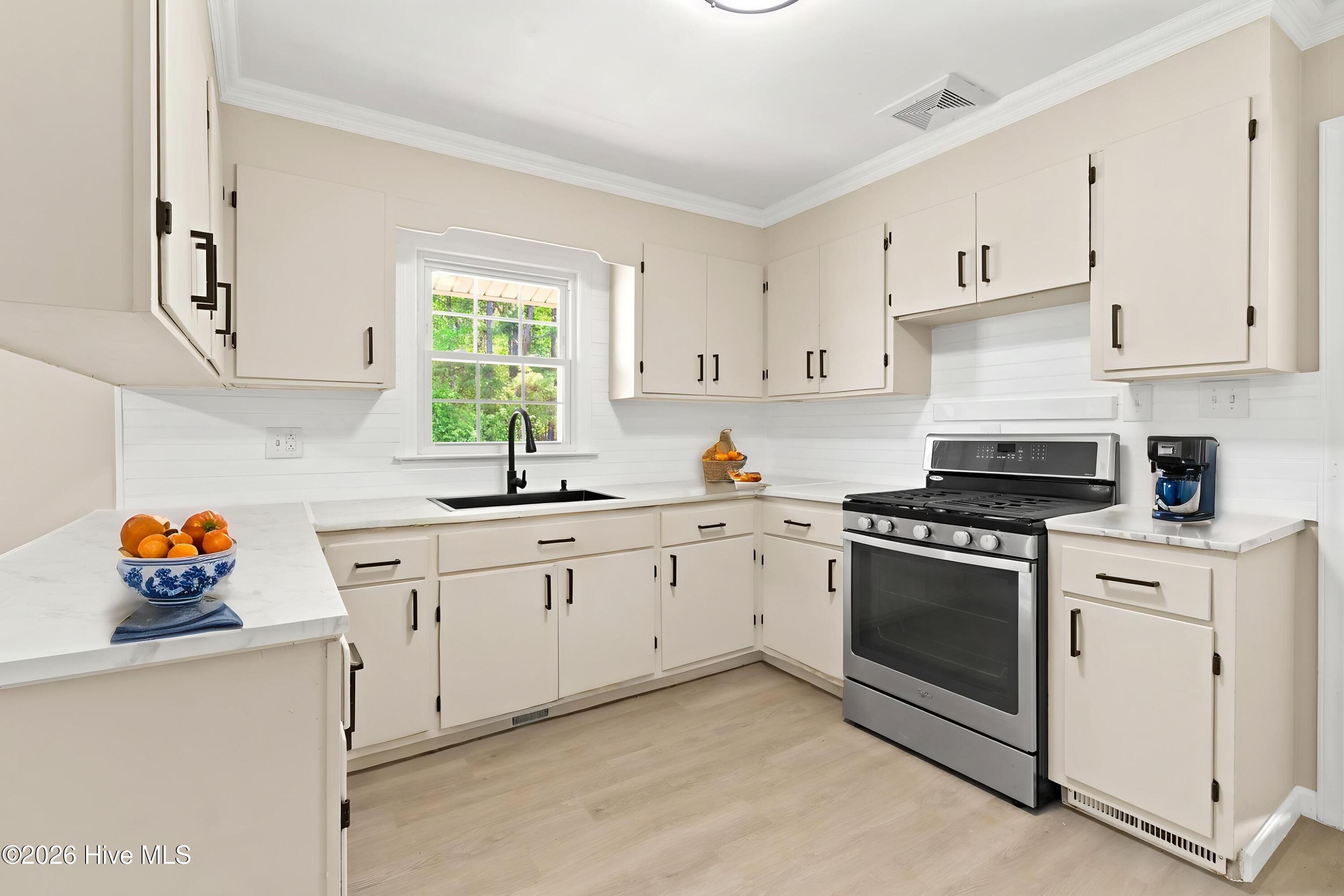 526 Maccripine Road Property Photo 11