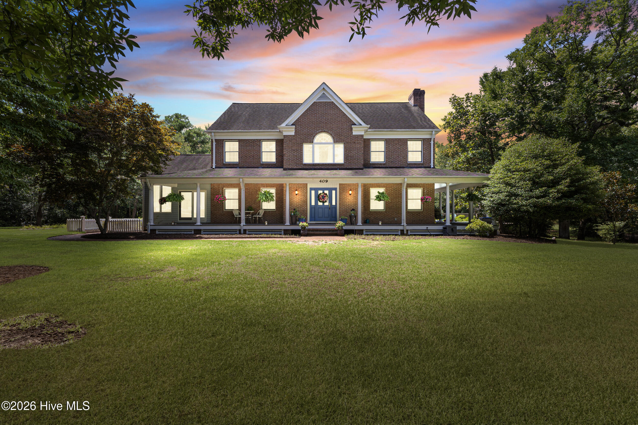 409 Whitebridge Road Property Photo 1