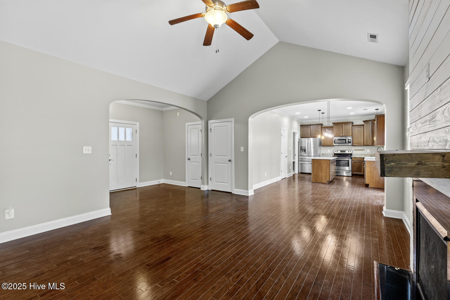 100 Kenna Court Property Photo 6