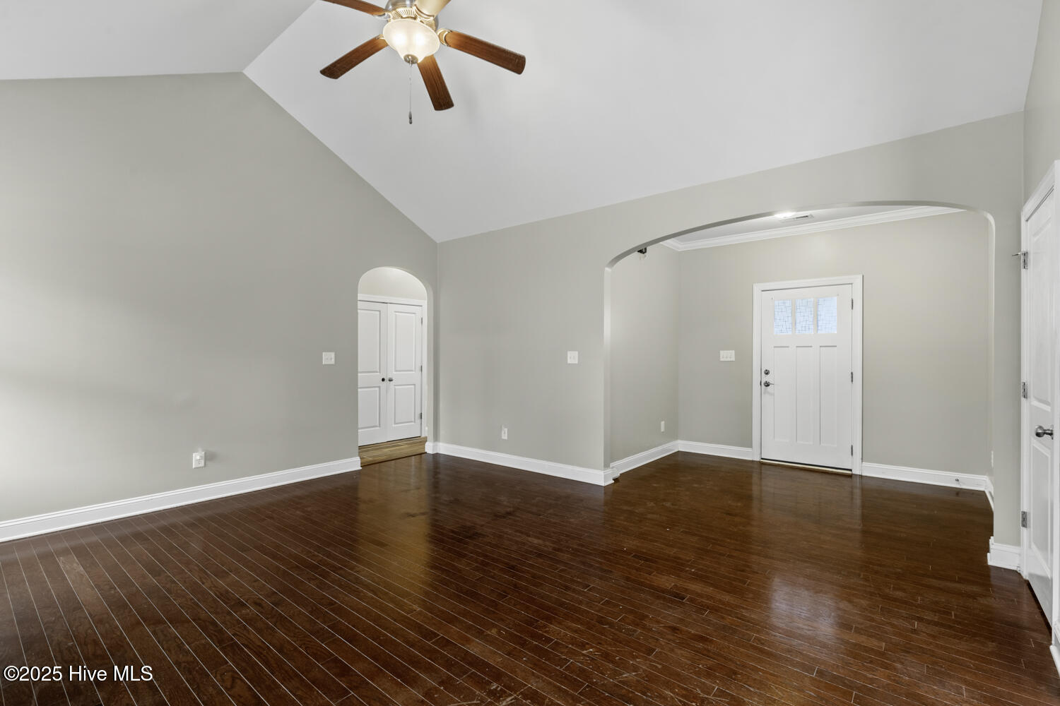 100 Kenna Court Property Photo 7