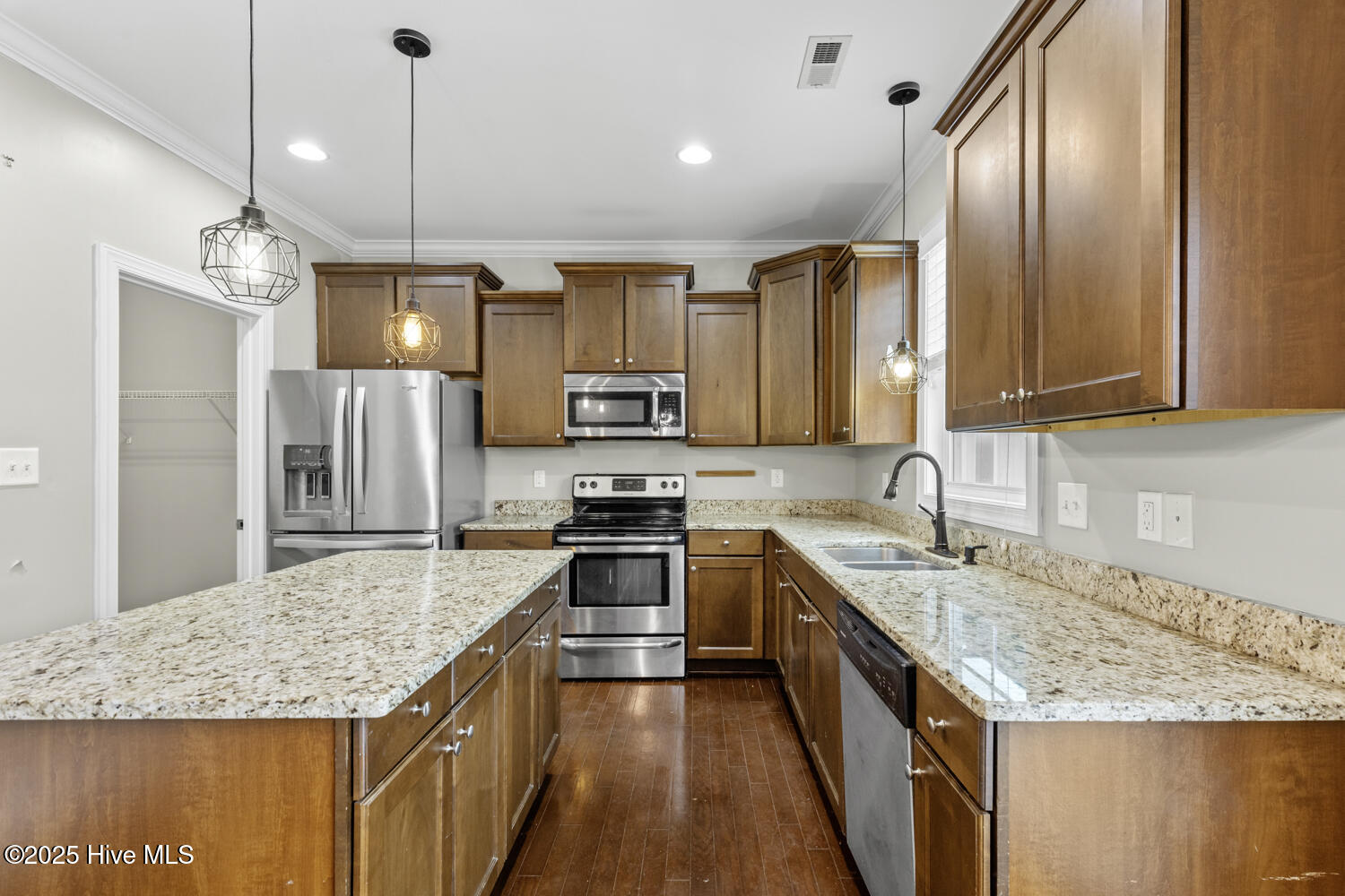 100 Kenna Court Property Photo 9