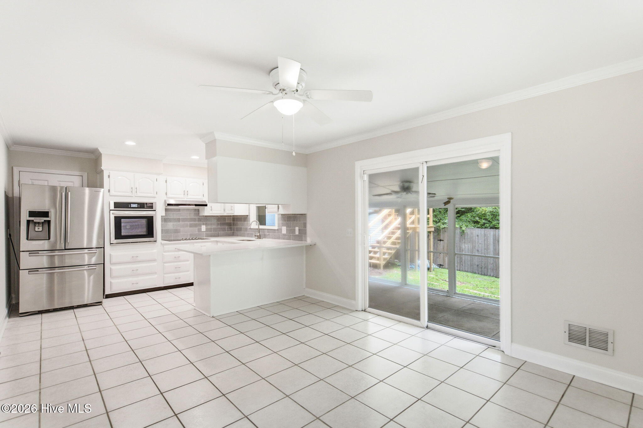 409 Sharon Drive Property Photo 12