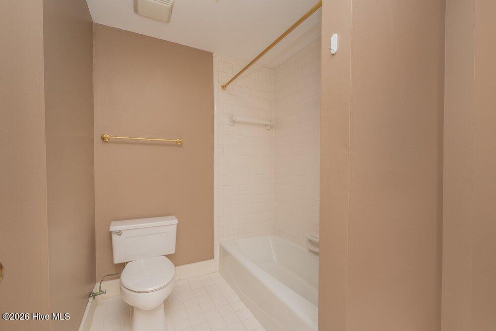 2068 Walton Way 101 Property Photo 23