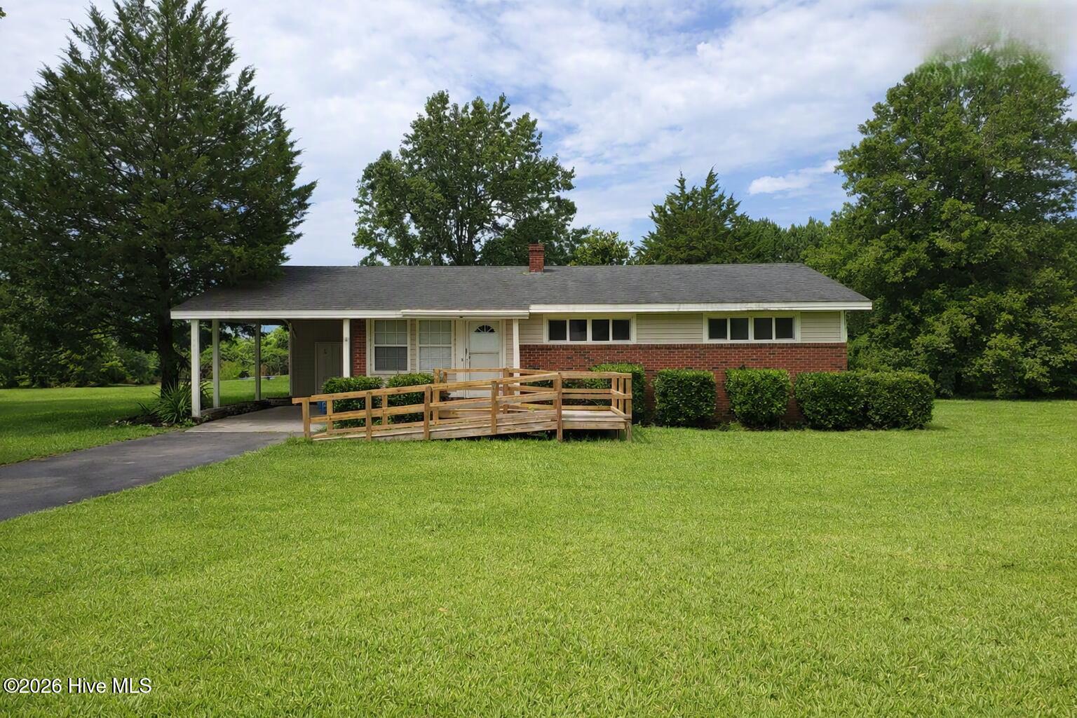 909a Greenfield Heights Boulevard Property Photo 1
