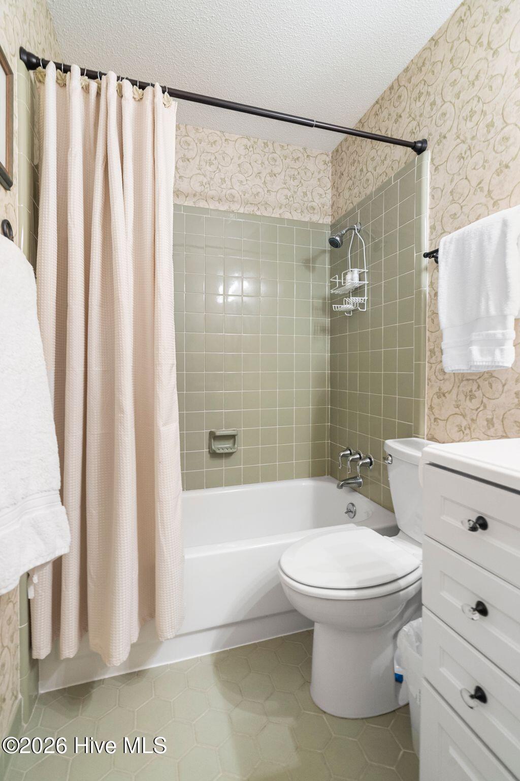 230 Long John Silver Drive Property Photo 34