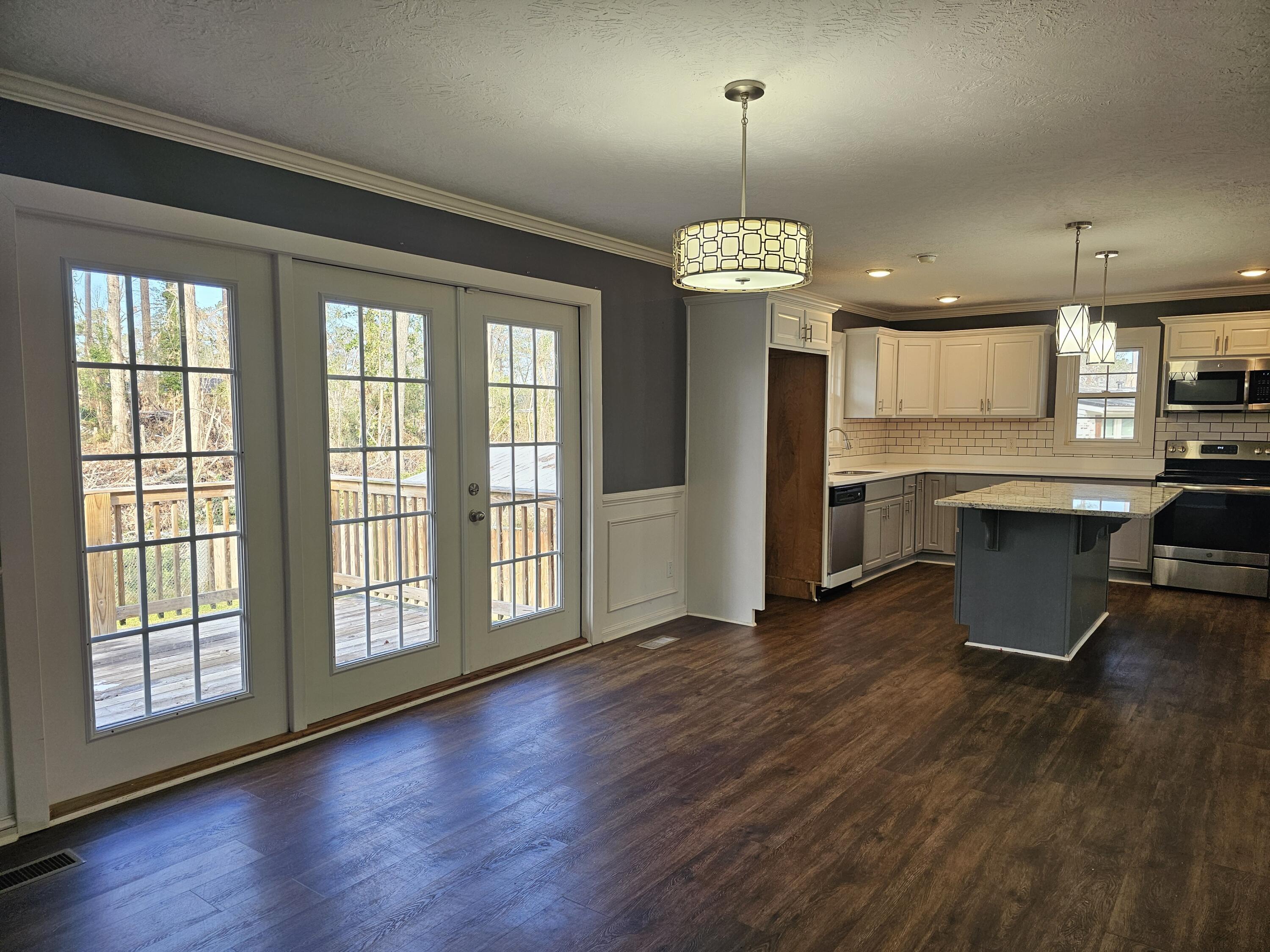 3367 Braeswood Court Property Photo 9