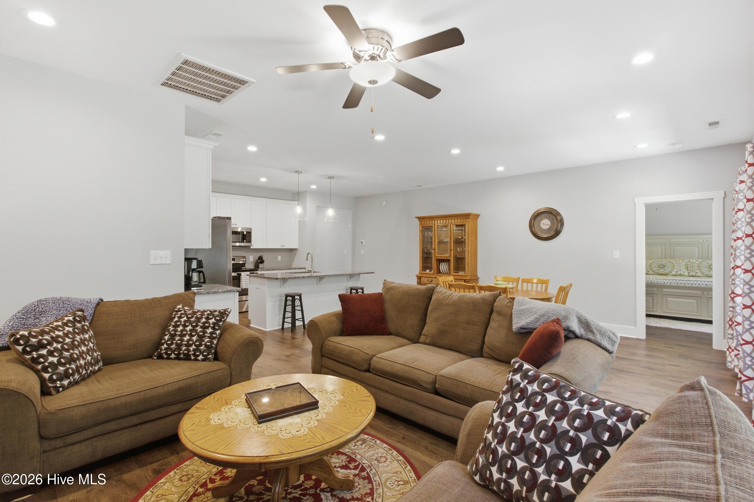 1207 Barkentine Drive Property Photo 9