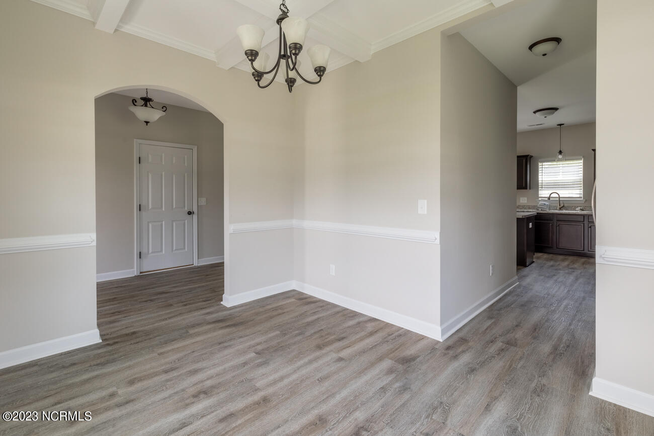 300 Waylon Way Property Photo 6