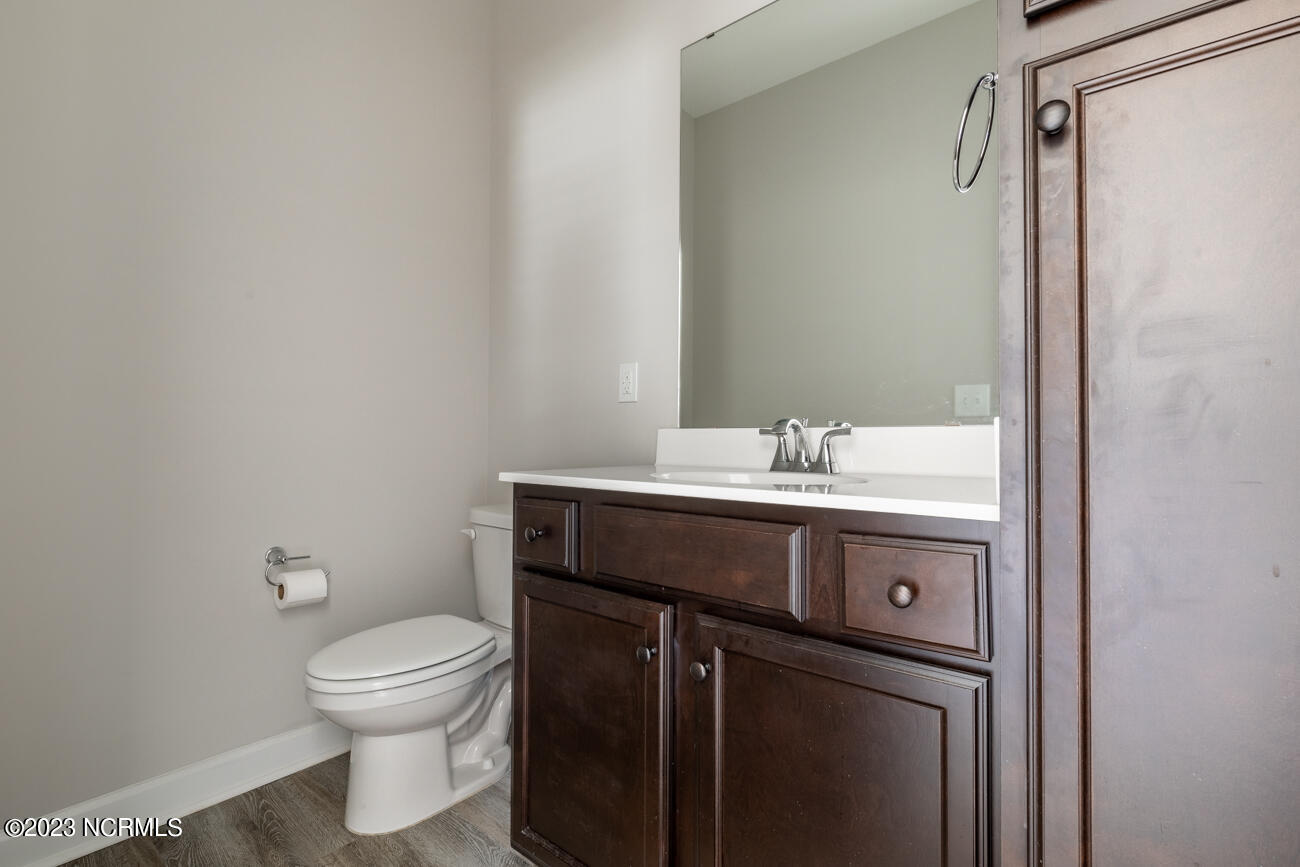 300 Waylon Way Property Photo 14