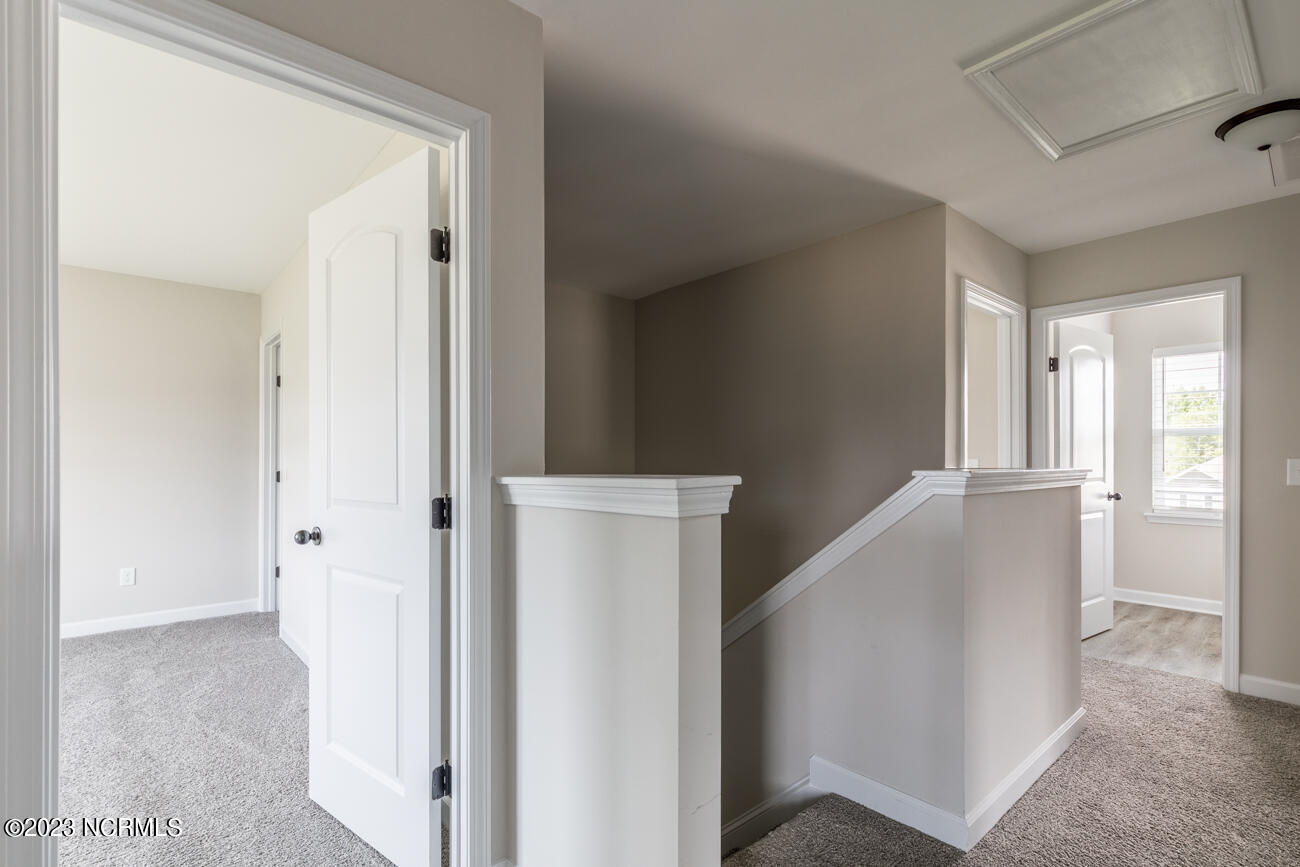 300 Waylon Way Property Photo 15