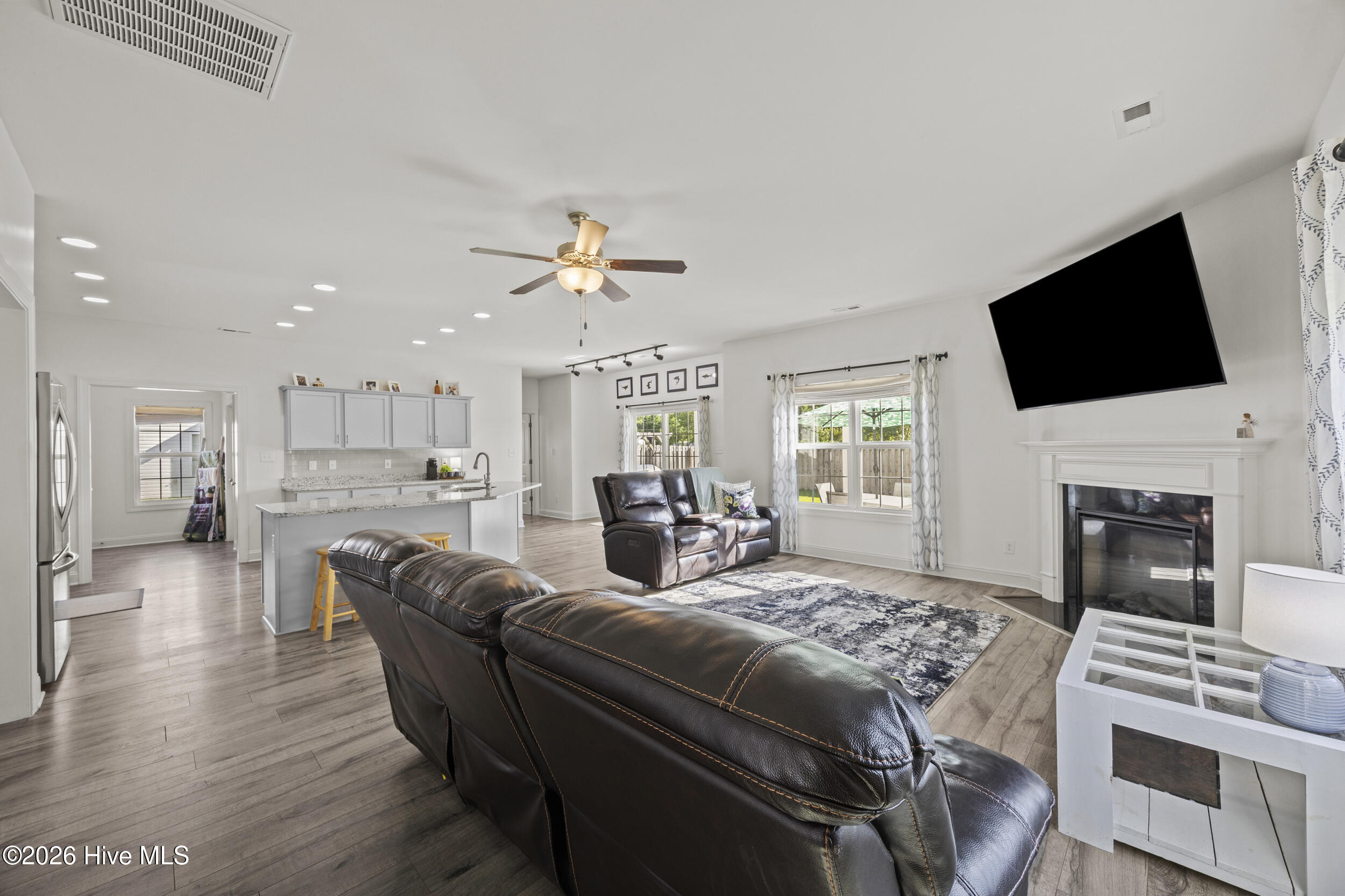 323 Windmill Light Way Property Photo 8
