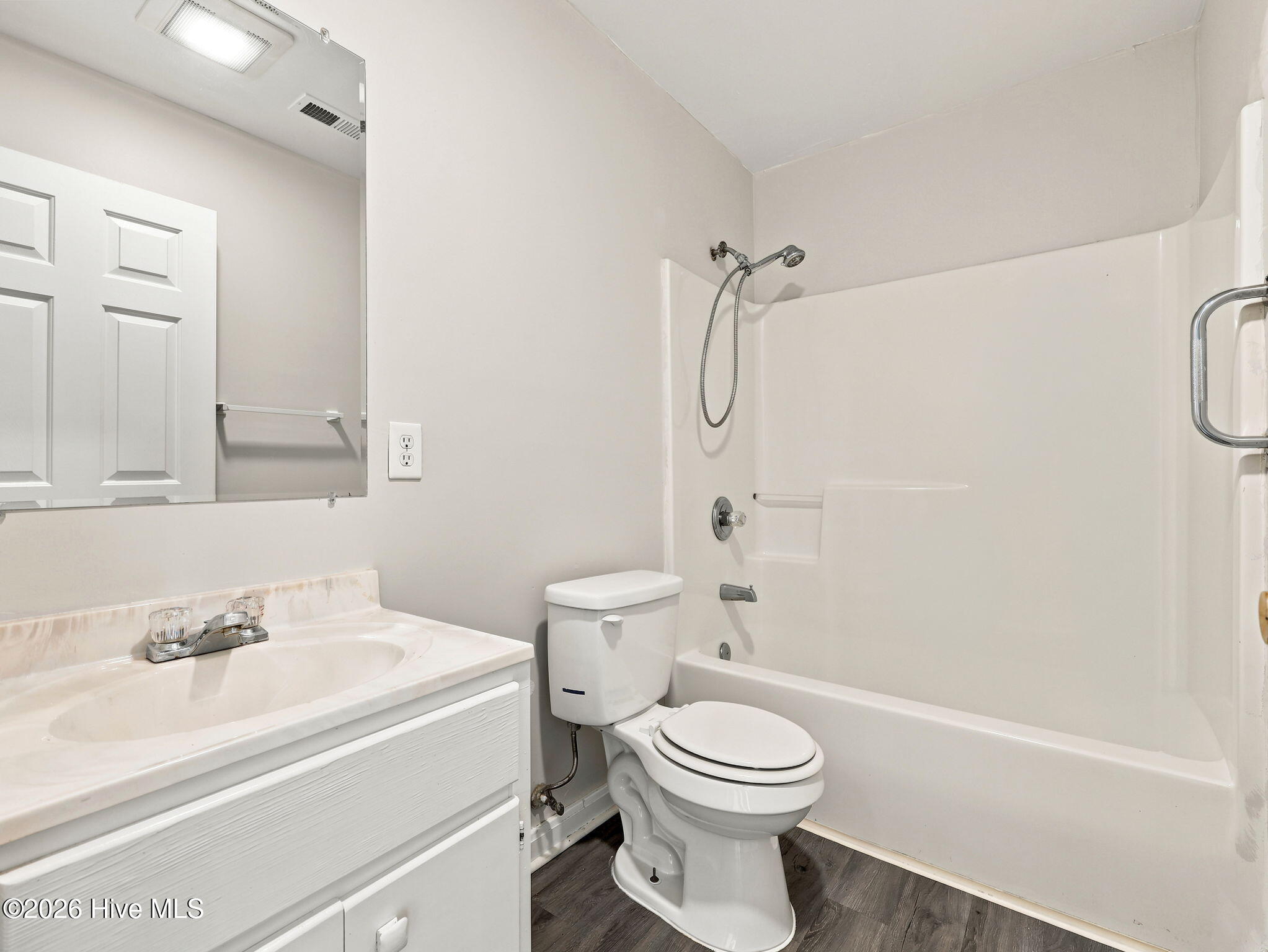 205 5th Avenue Property Photo 7