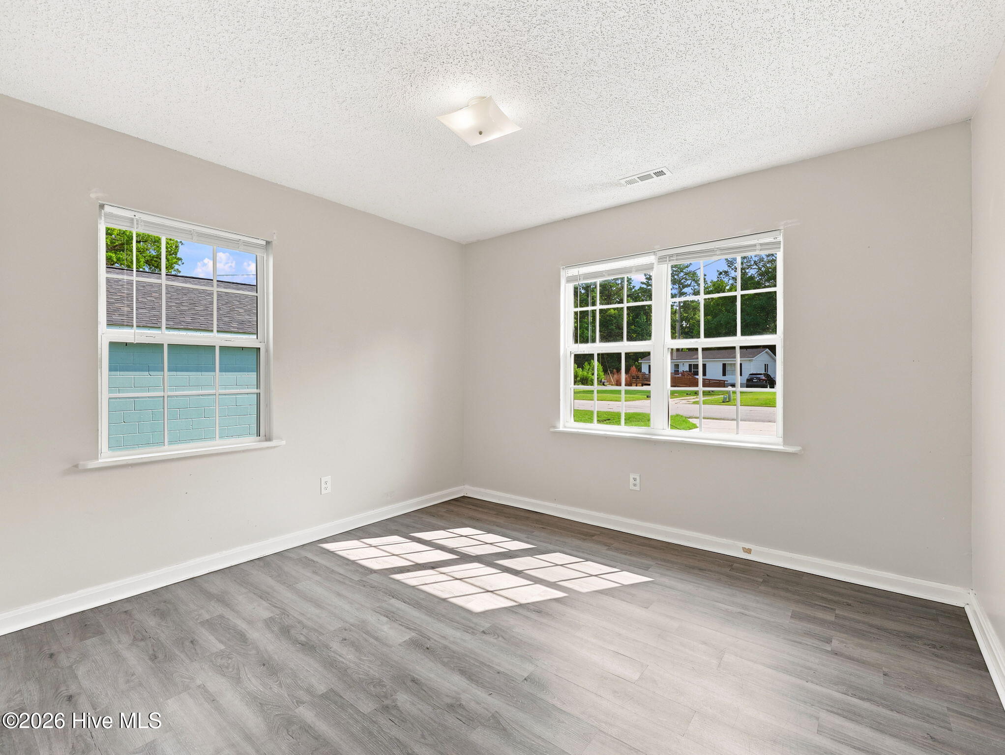 205 5th Avenue Property Photo 8