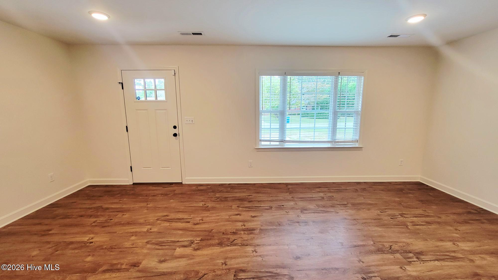 408 Pine Hills Drive Property Photo 2