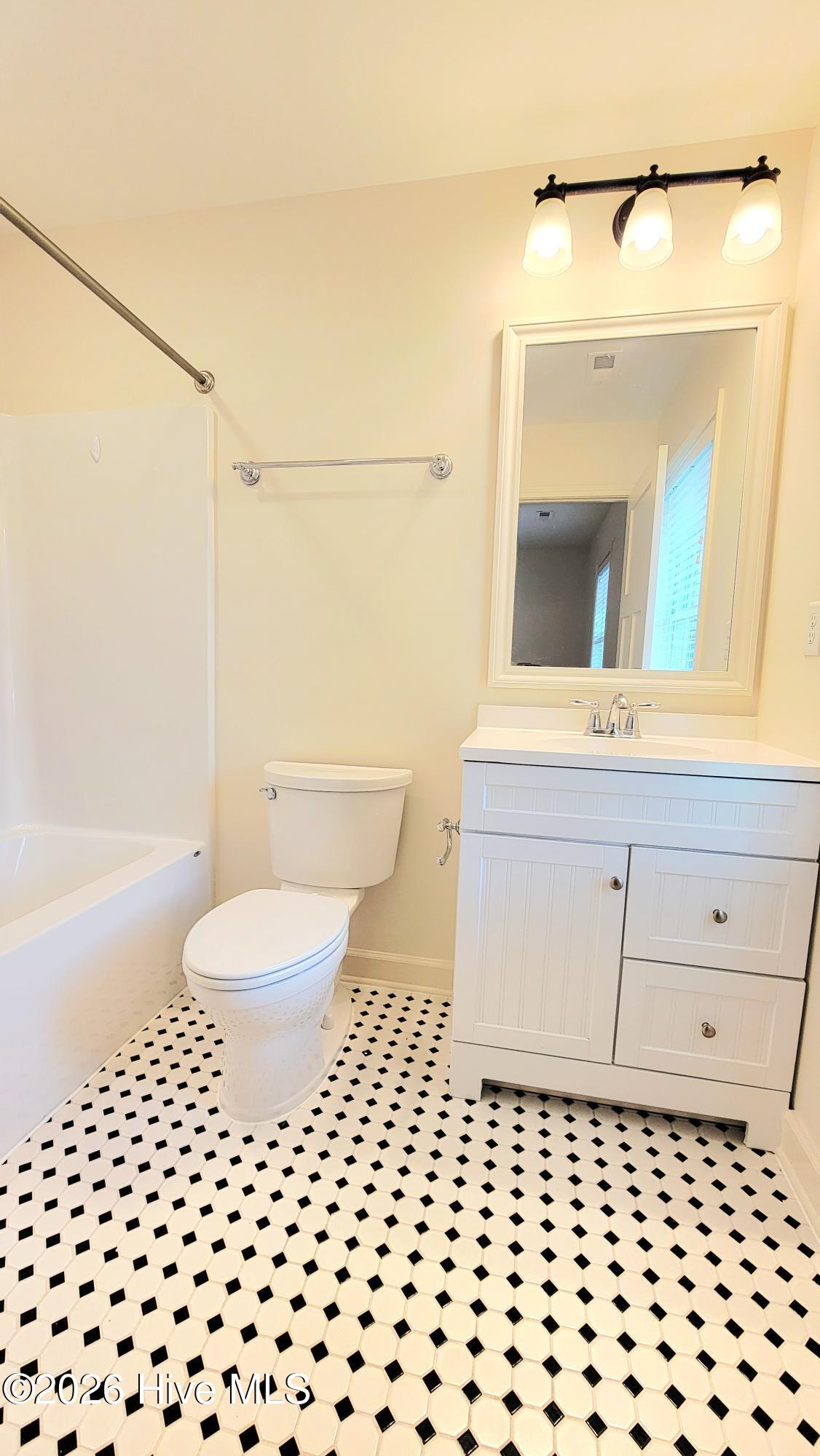 408 Pine Hills Drive Property Photo 7
