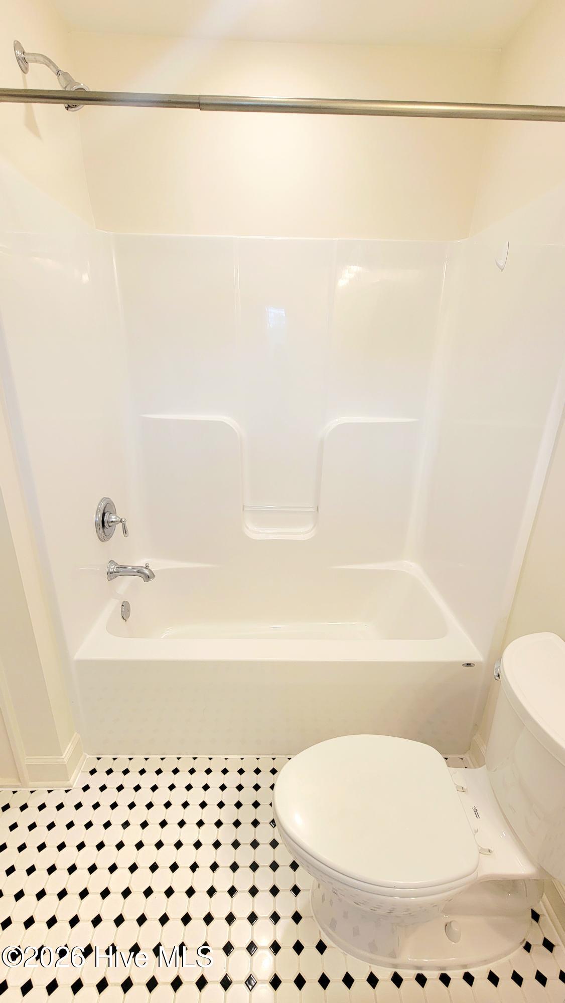 408 Pine Hills Drive Property Photo 8